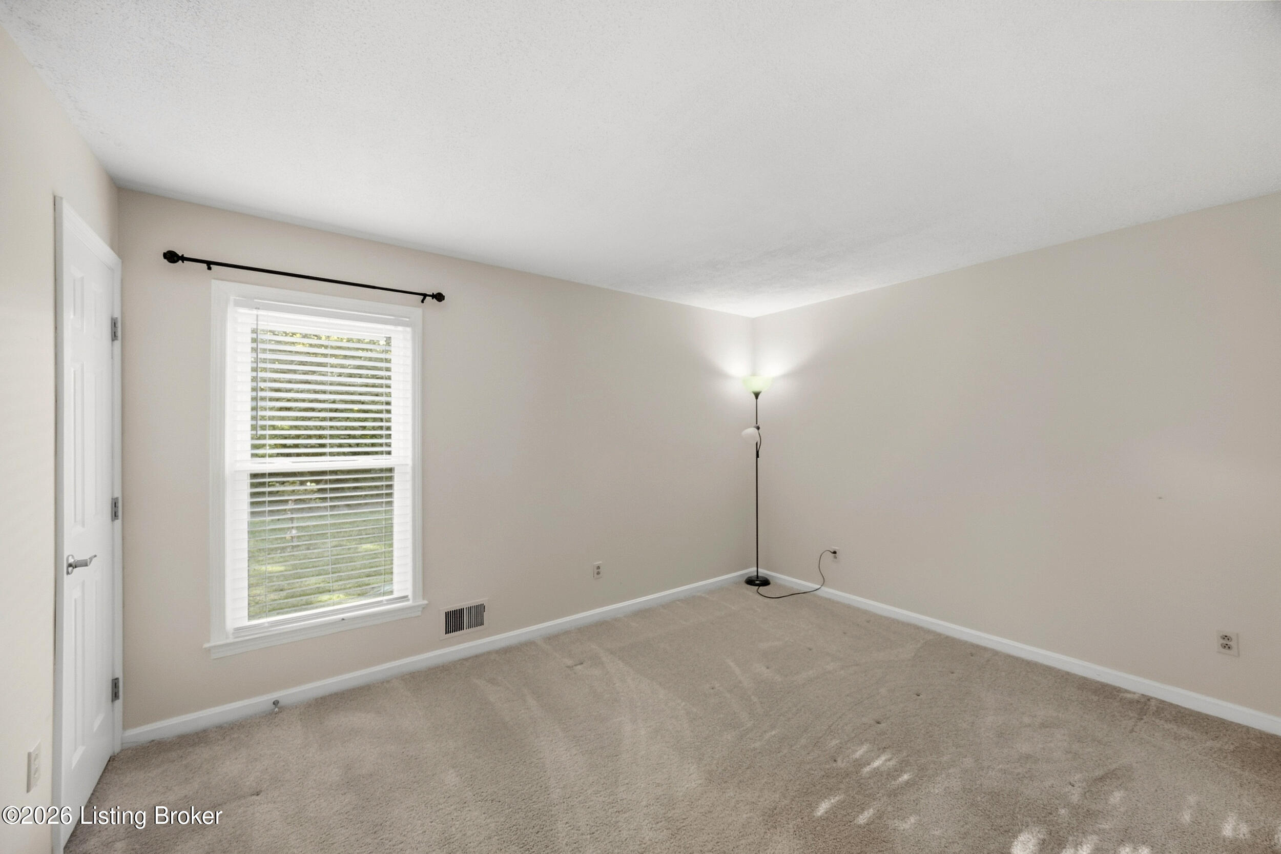 8902 Wooded Glen Rd Property Photo 20