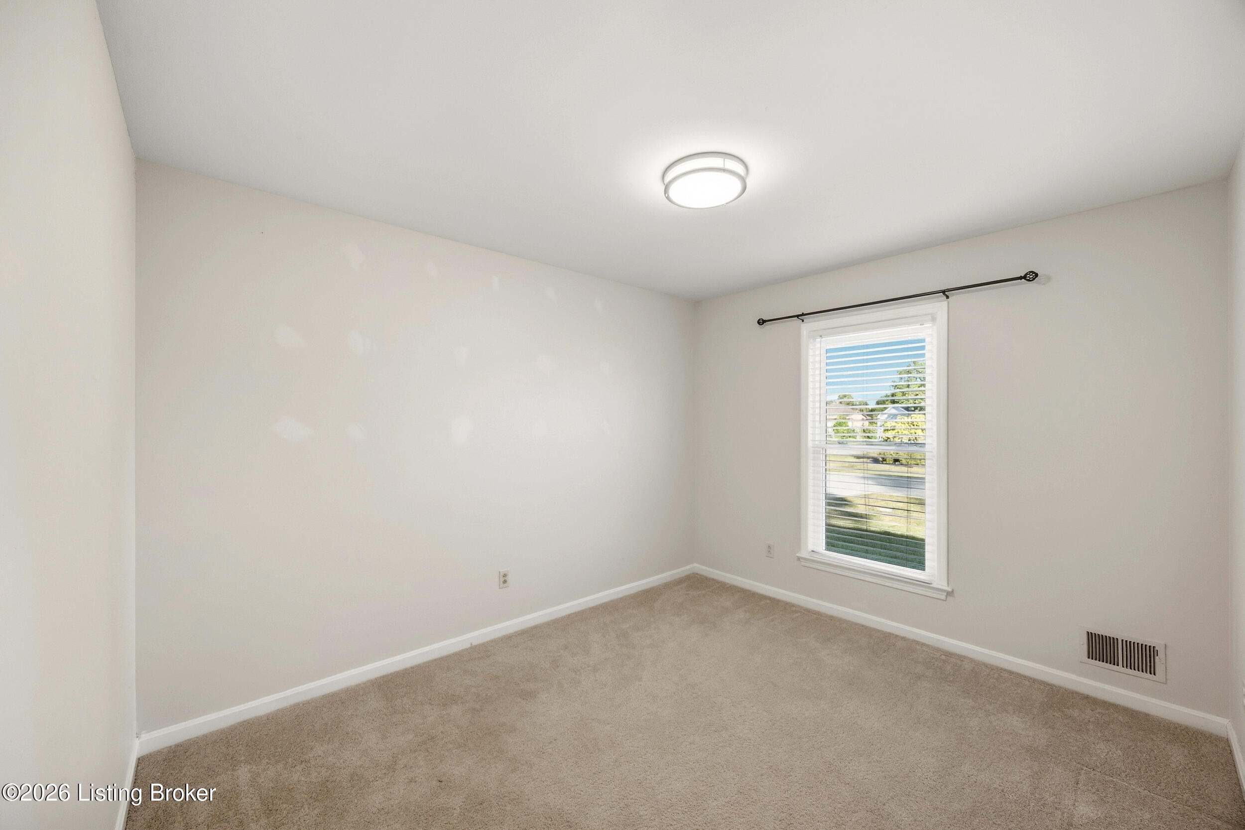 8902 Wooded Glen Rd Property Photo 22