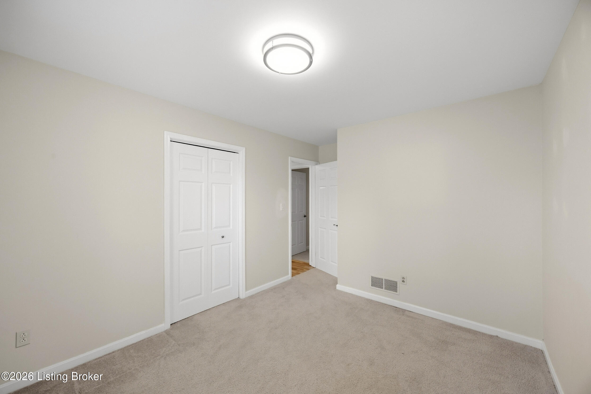 8902 Wooded Glen Rd Property Photo 23