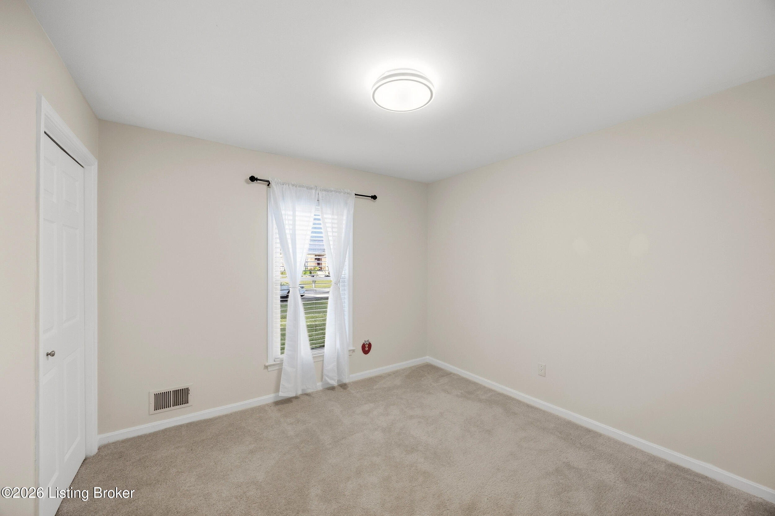 8902 Wooded Glen Rd Property Photo 24