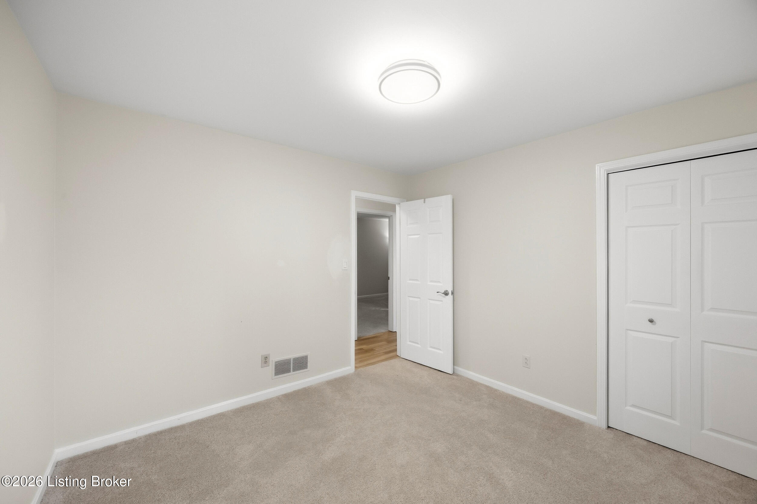 8902 Wooded Glen Rd Property Photo 25
