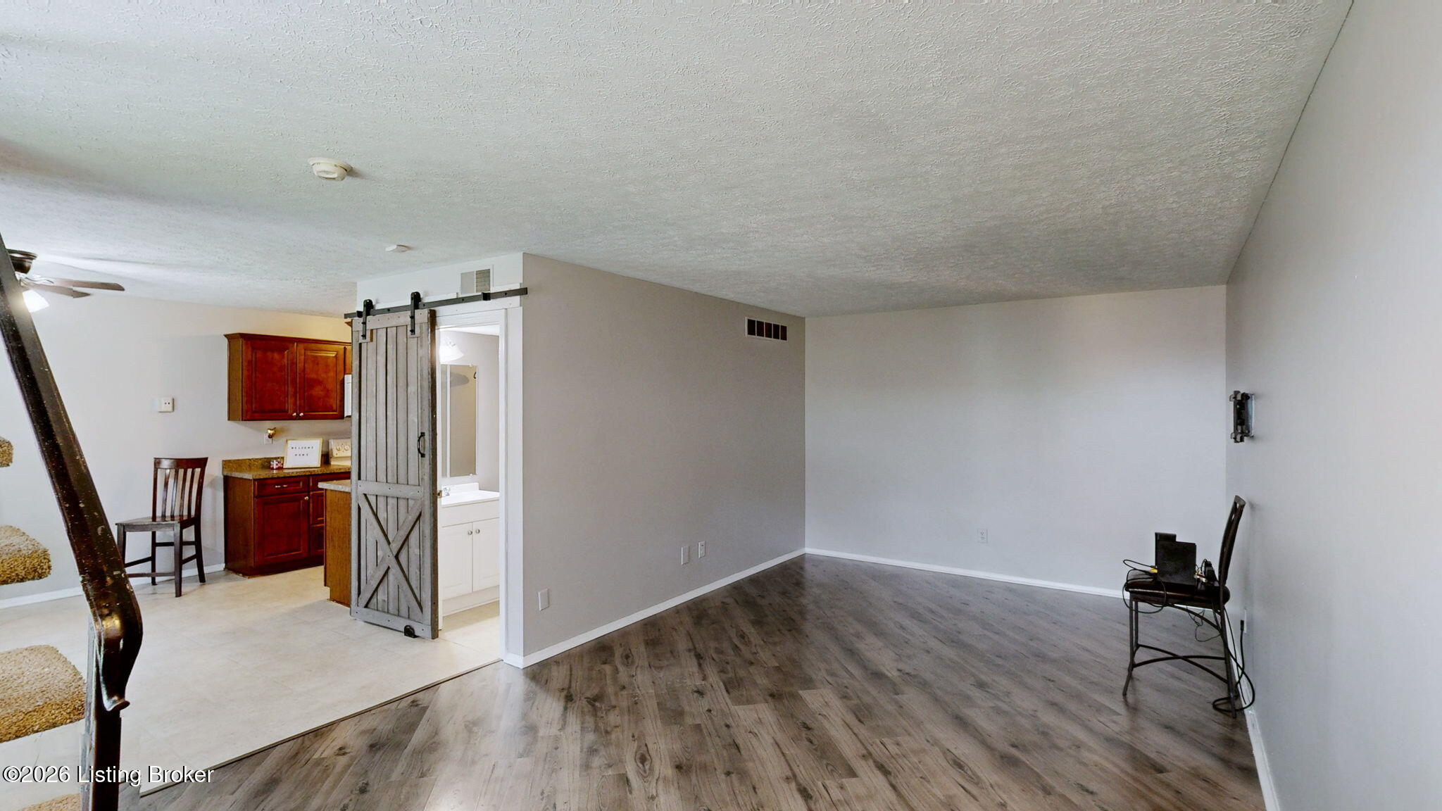 3104 Meadowside Ct Property Photo 2