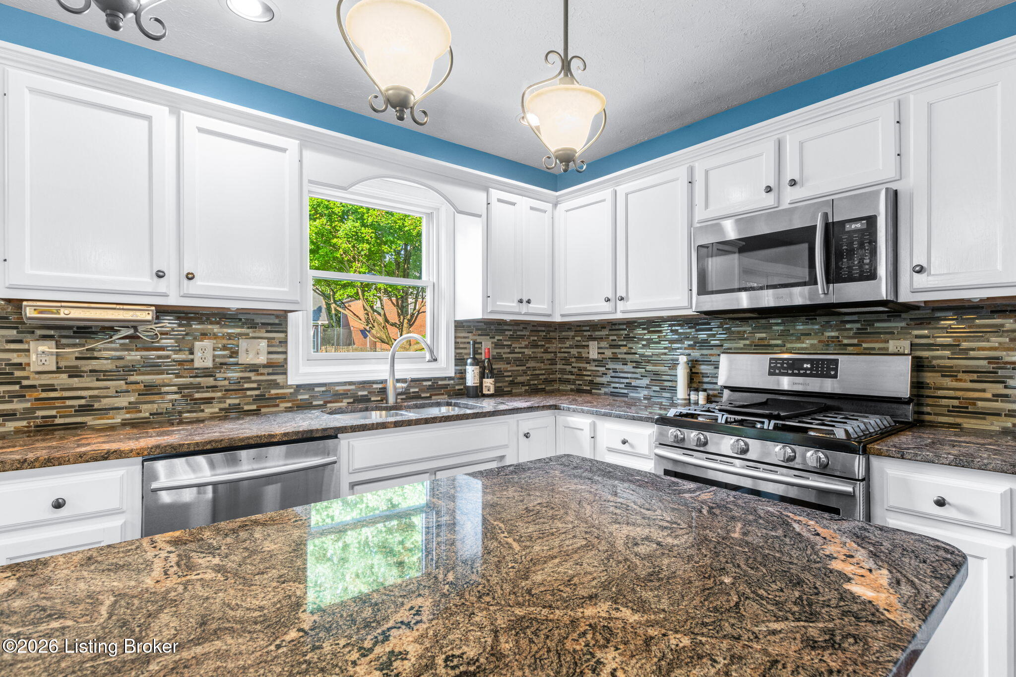 13502 Rock Bay Ct Property Photo 12
