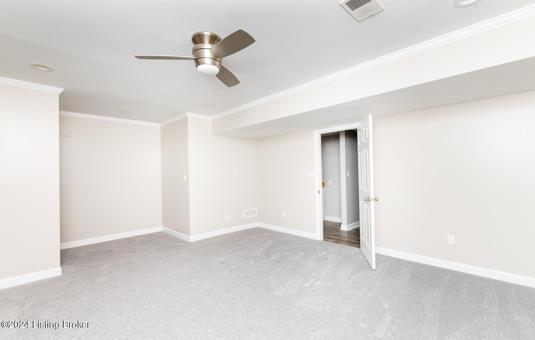 221 Hillview Dr Property Photo 48