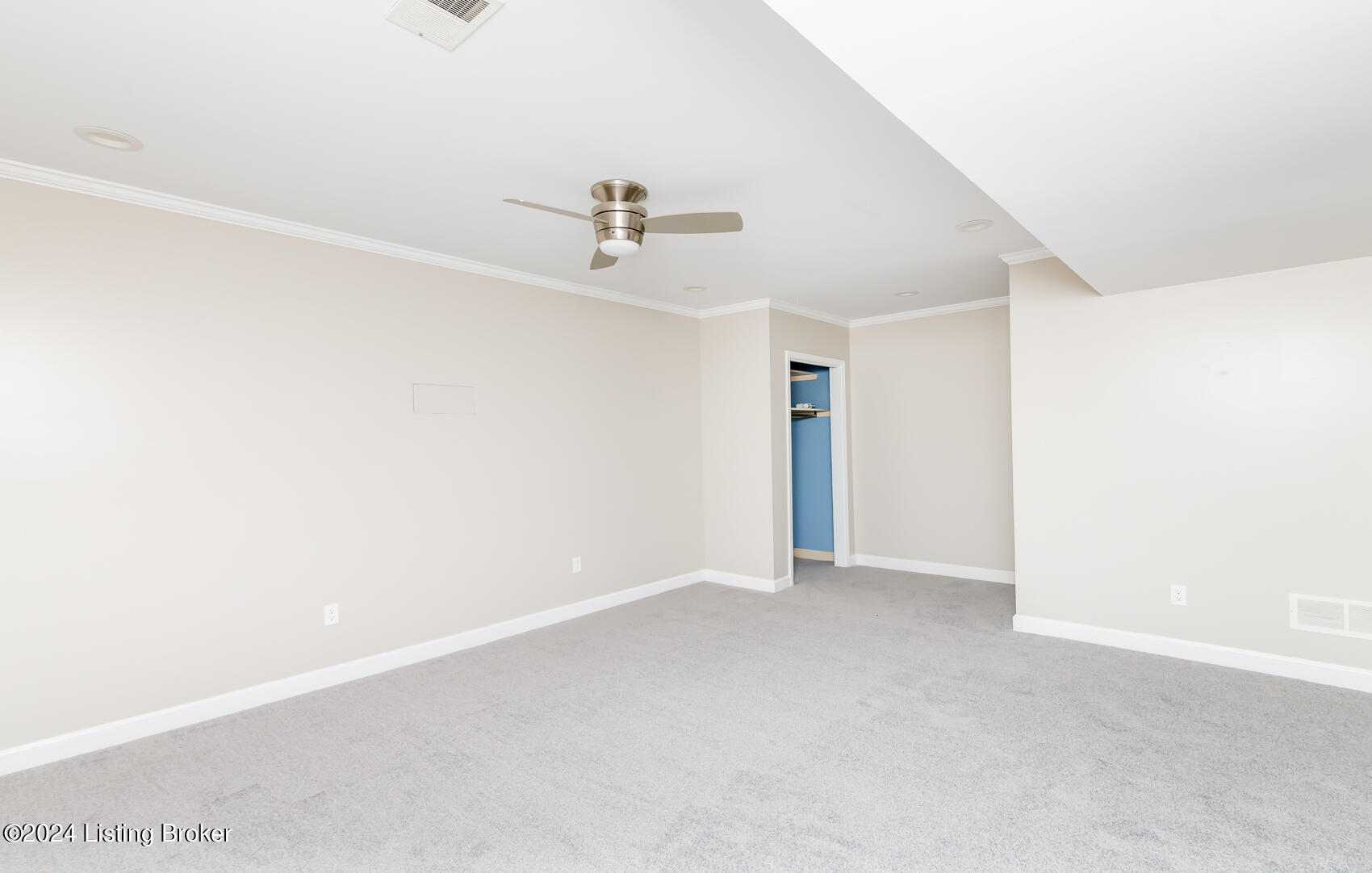 221 Hillview Dr Property Photo 49
