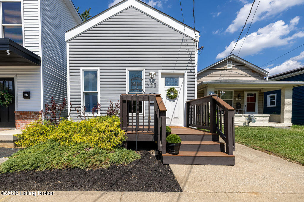 725 E Ormsby Ave Property Photo 3