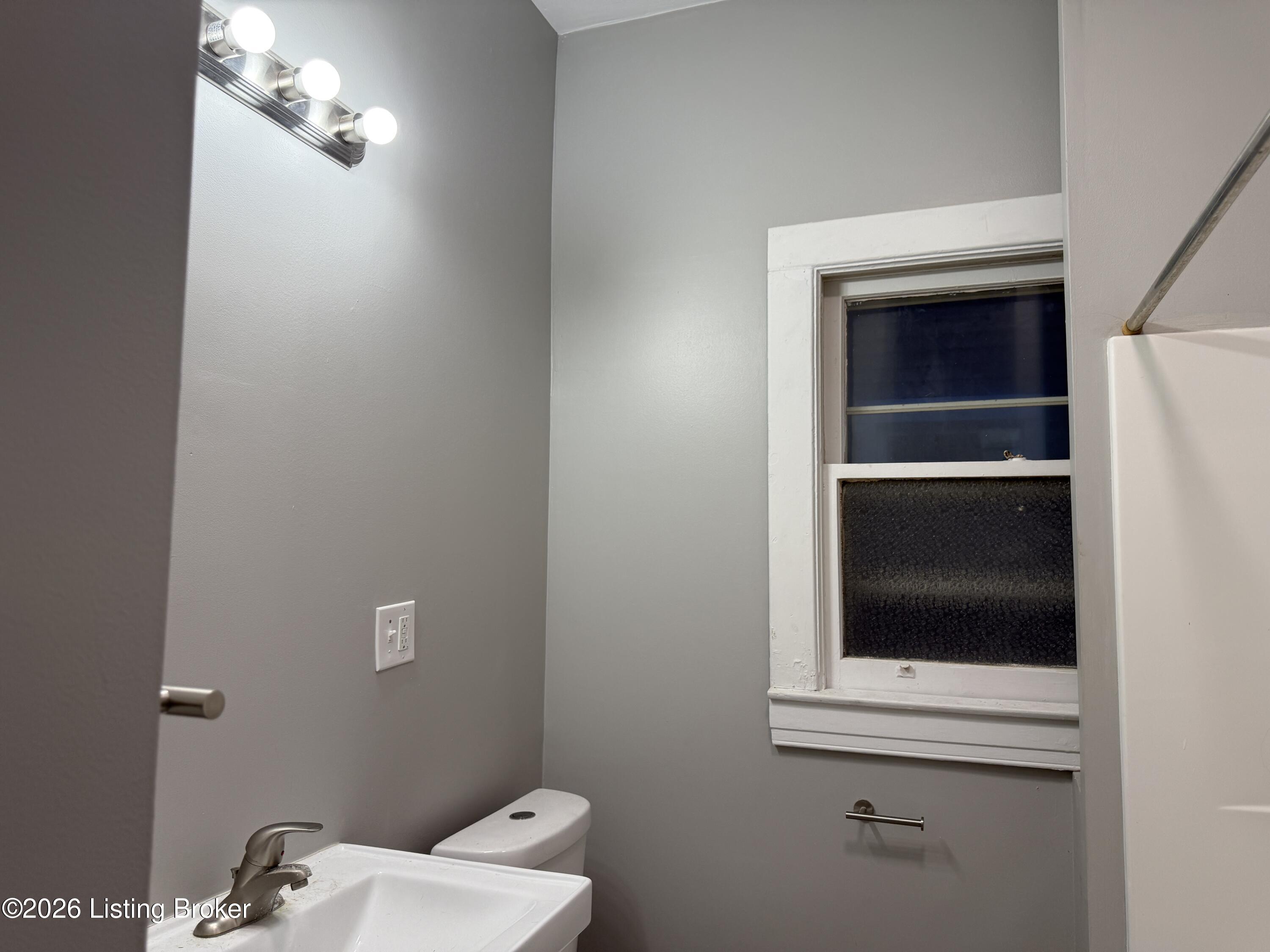 1024 Cecil Ave Property Photo 11