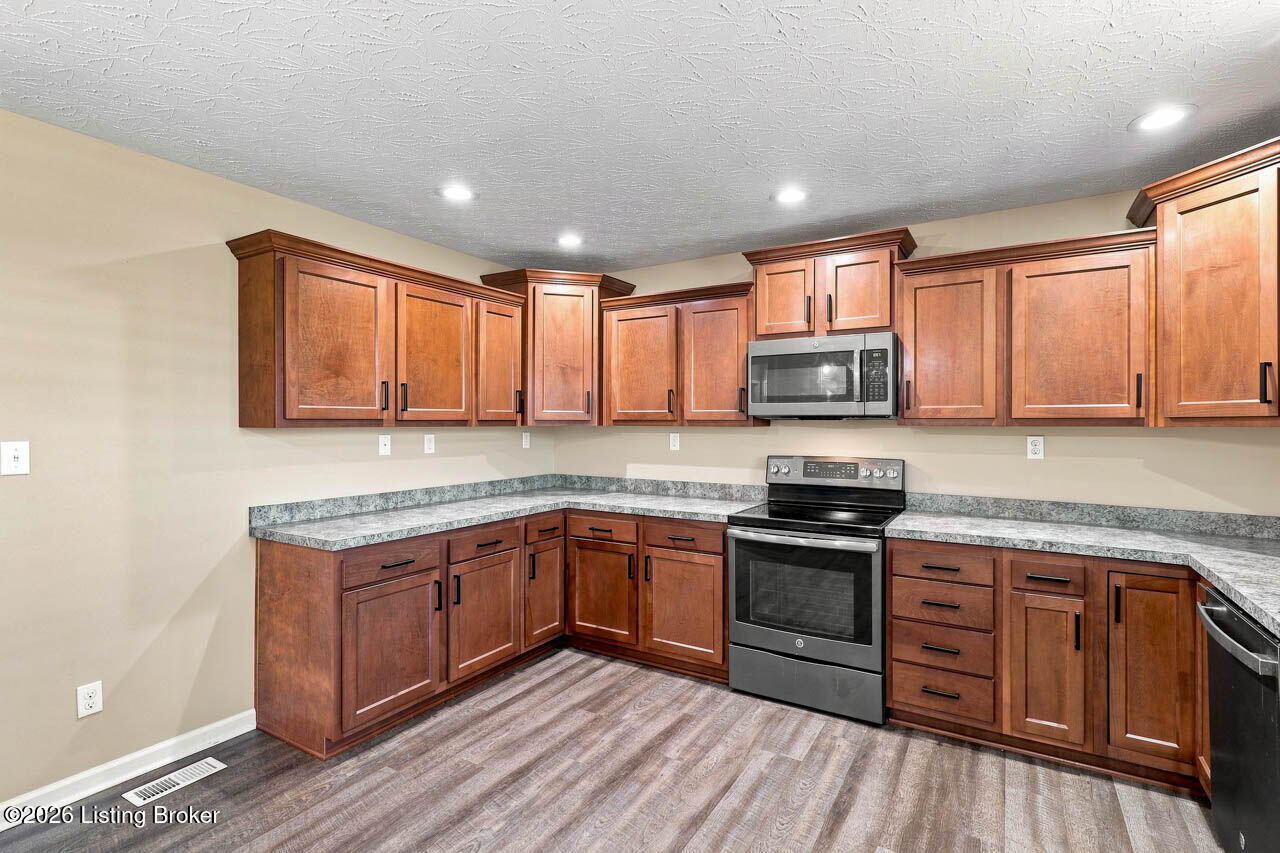 241 Webb Ln Property Photo 12
