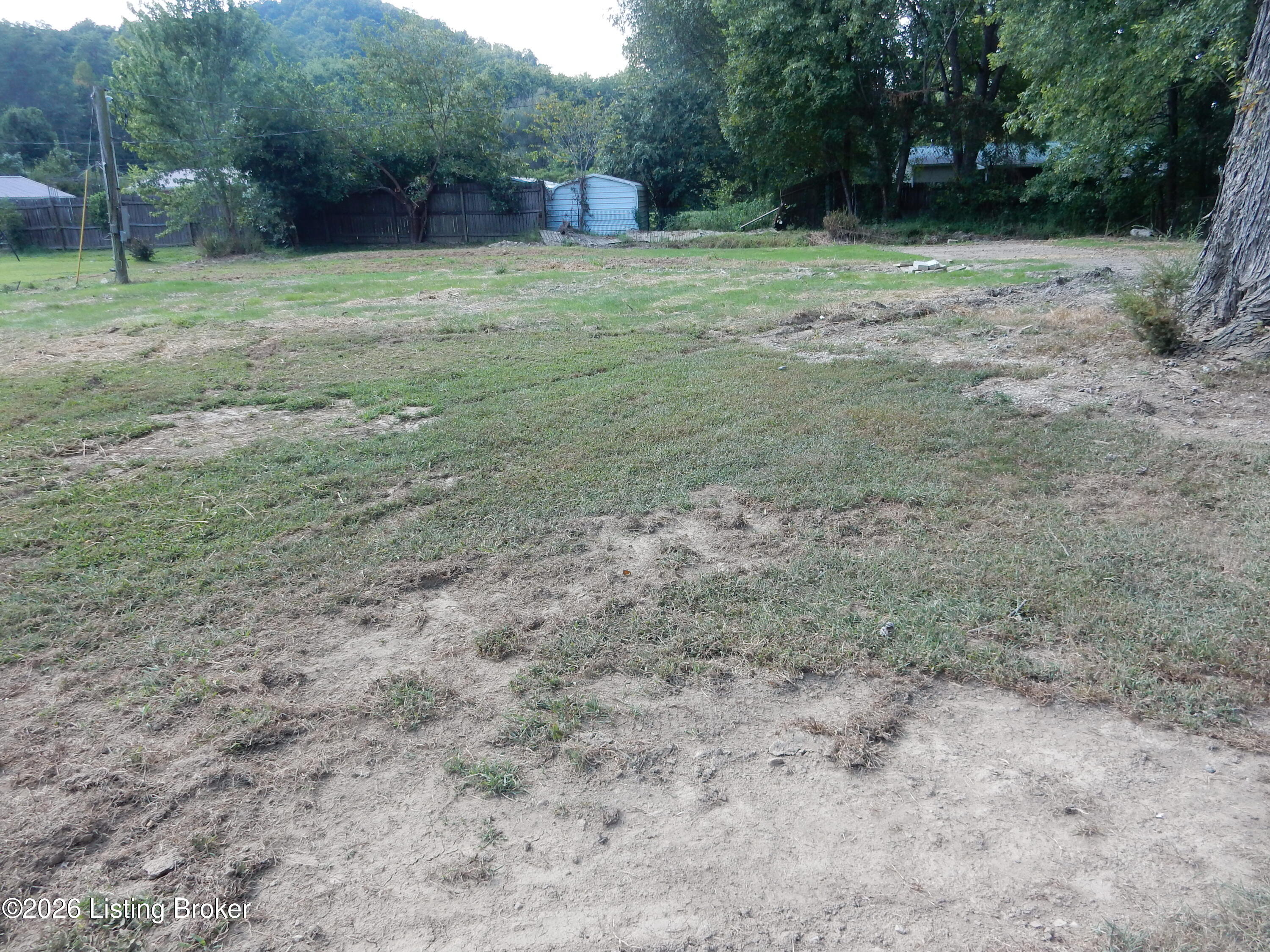 172 Lisa Dr Property Photo 4