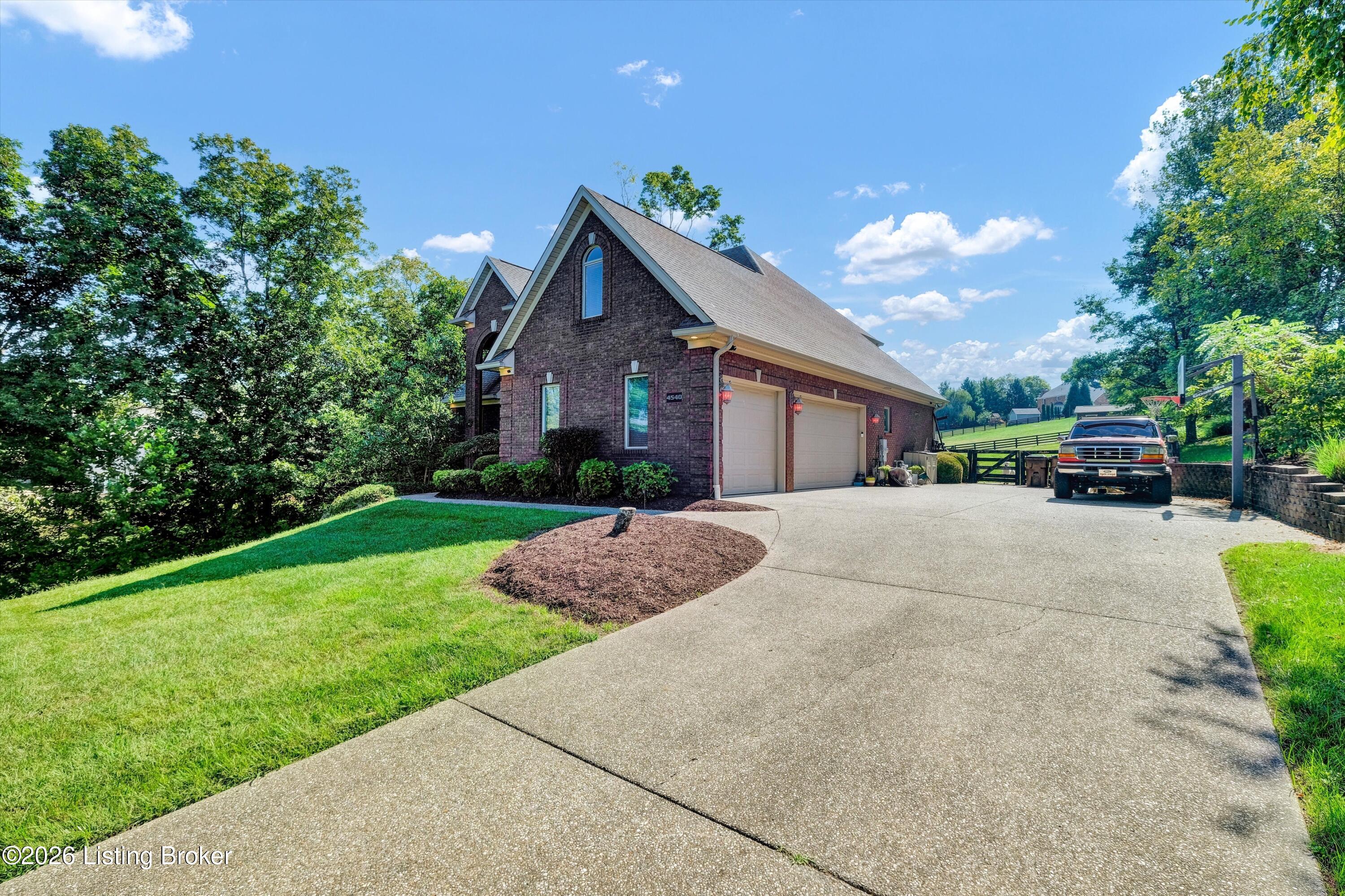 4540 Northridge Cir Property Photo 5