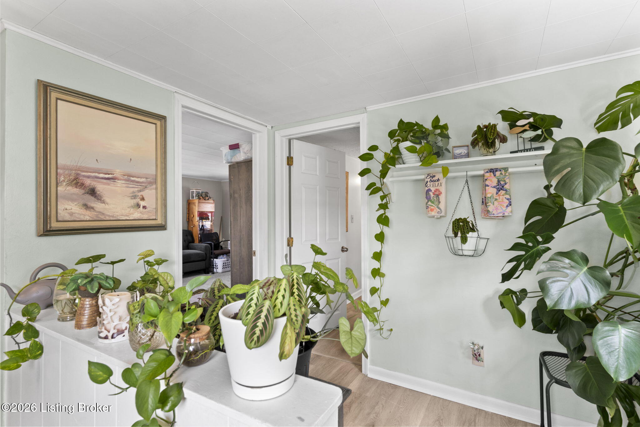100 S Maple St Property Photo 15