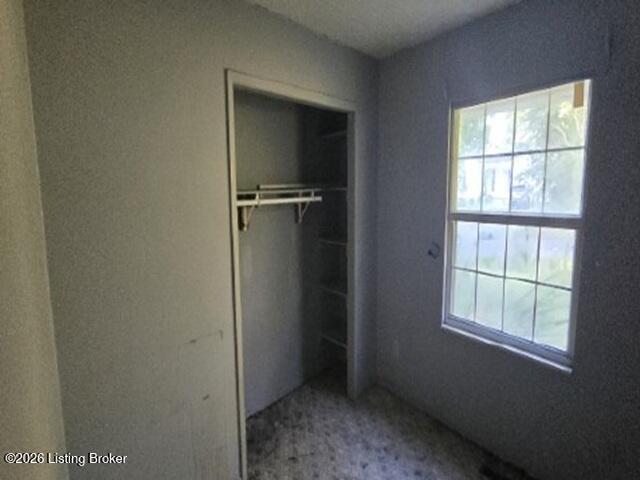 6021 Greenvale Dr Property Photo 4