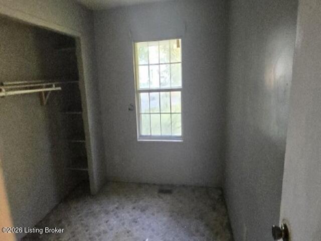 6021 Greenvale Dr Property Photo 5