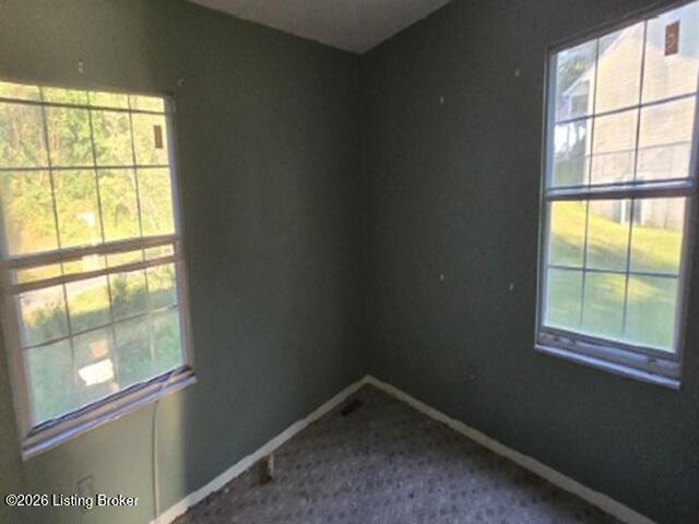 6021 Greenvale Dr Property Photo 6
