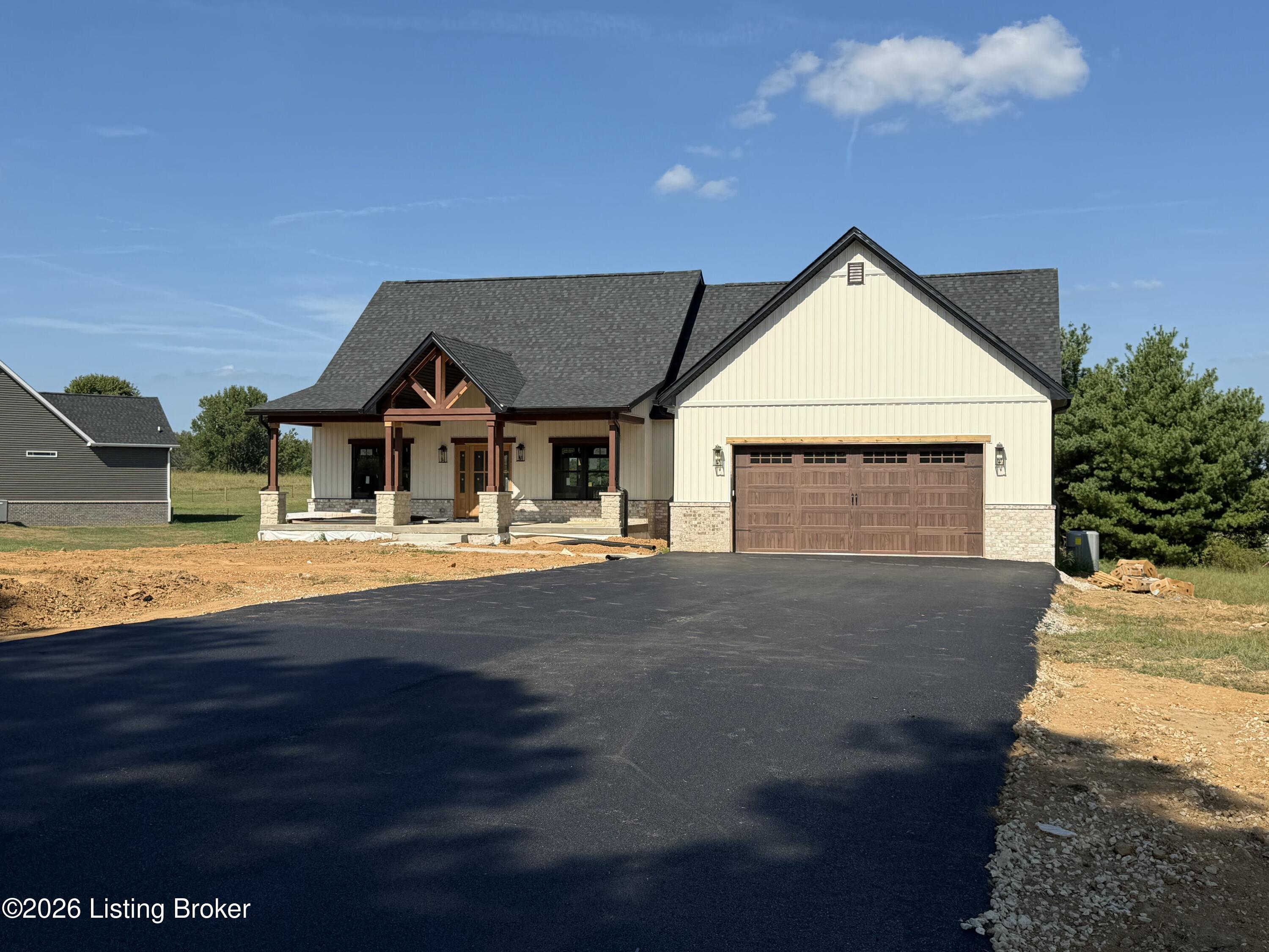 2492 Roundtop Rd Property Photo 1