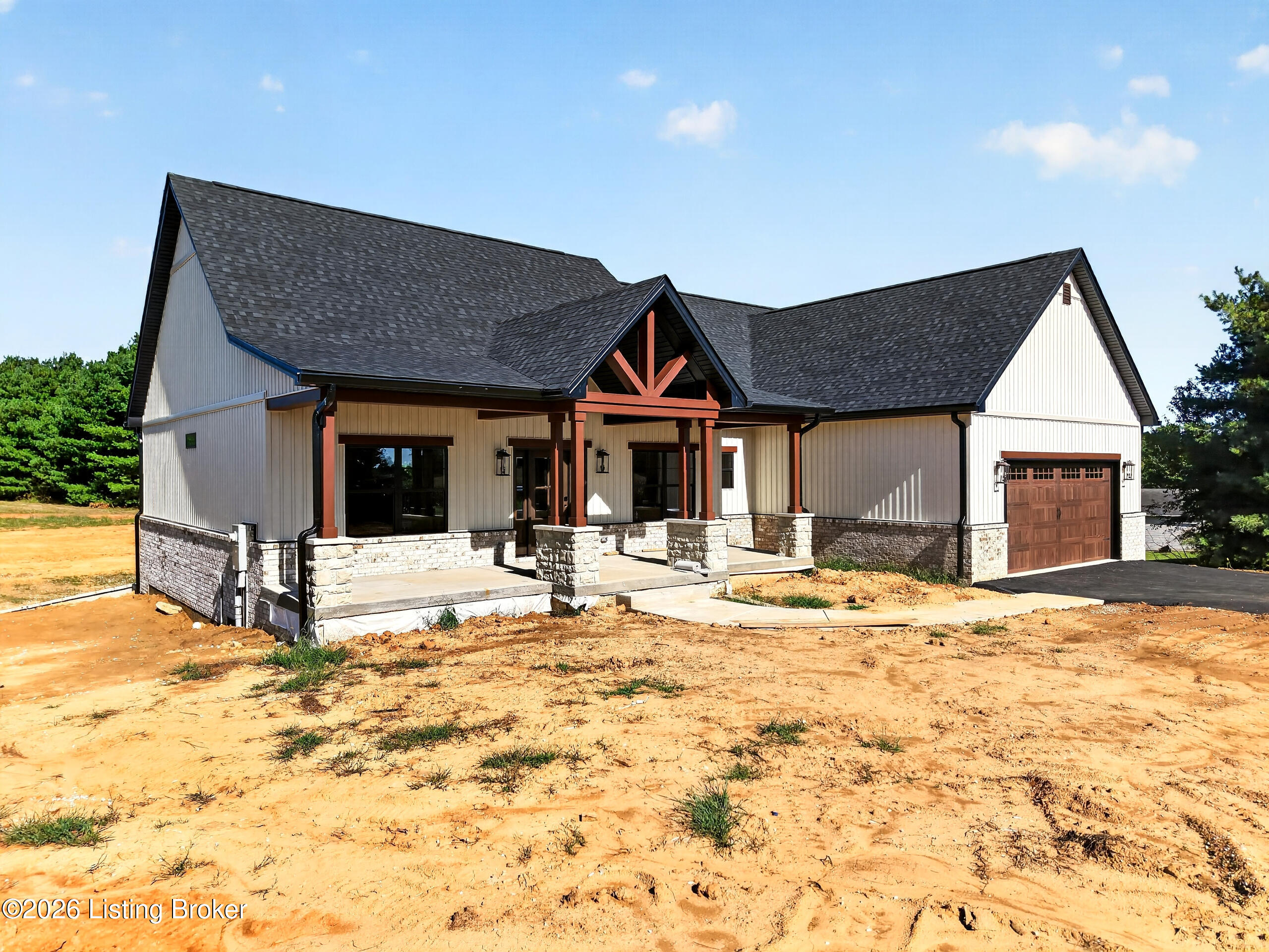 2492 Roundtop Rd Property Photo 2