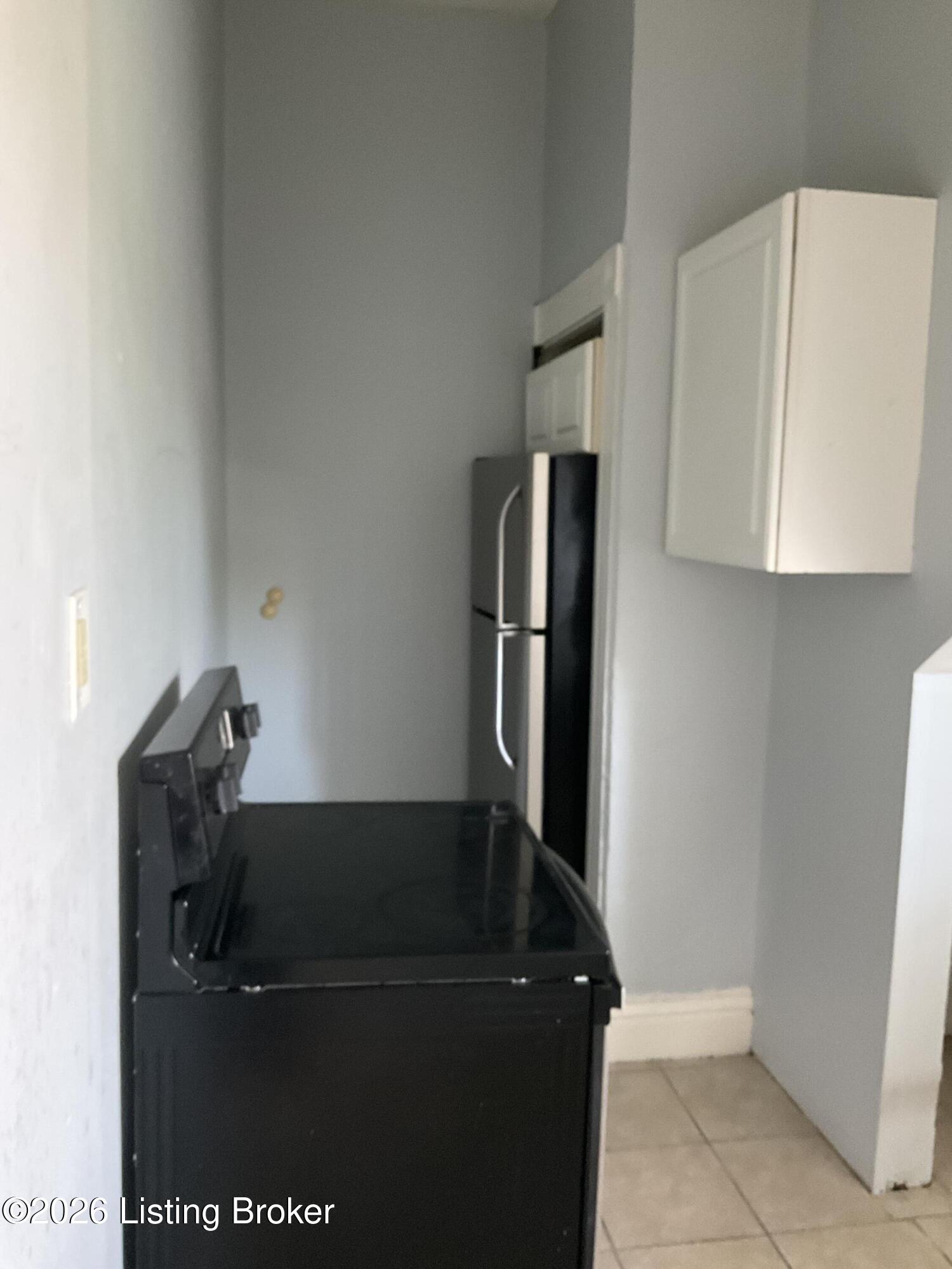 947 S Brook St 1 Property Photo 6