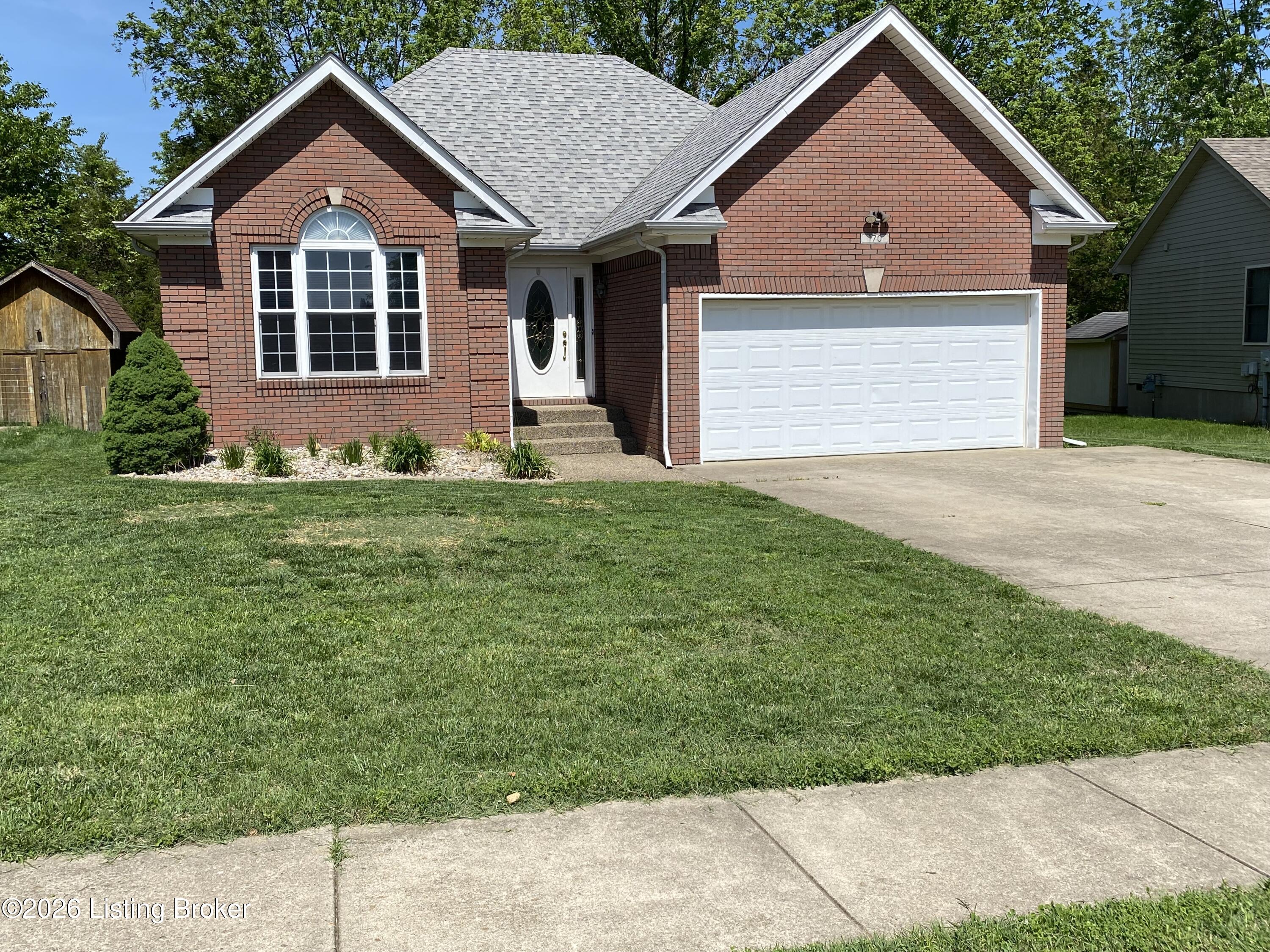 170 E Aulbern Dr Property Photo 1