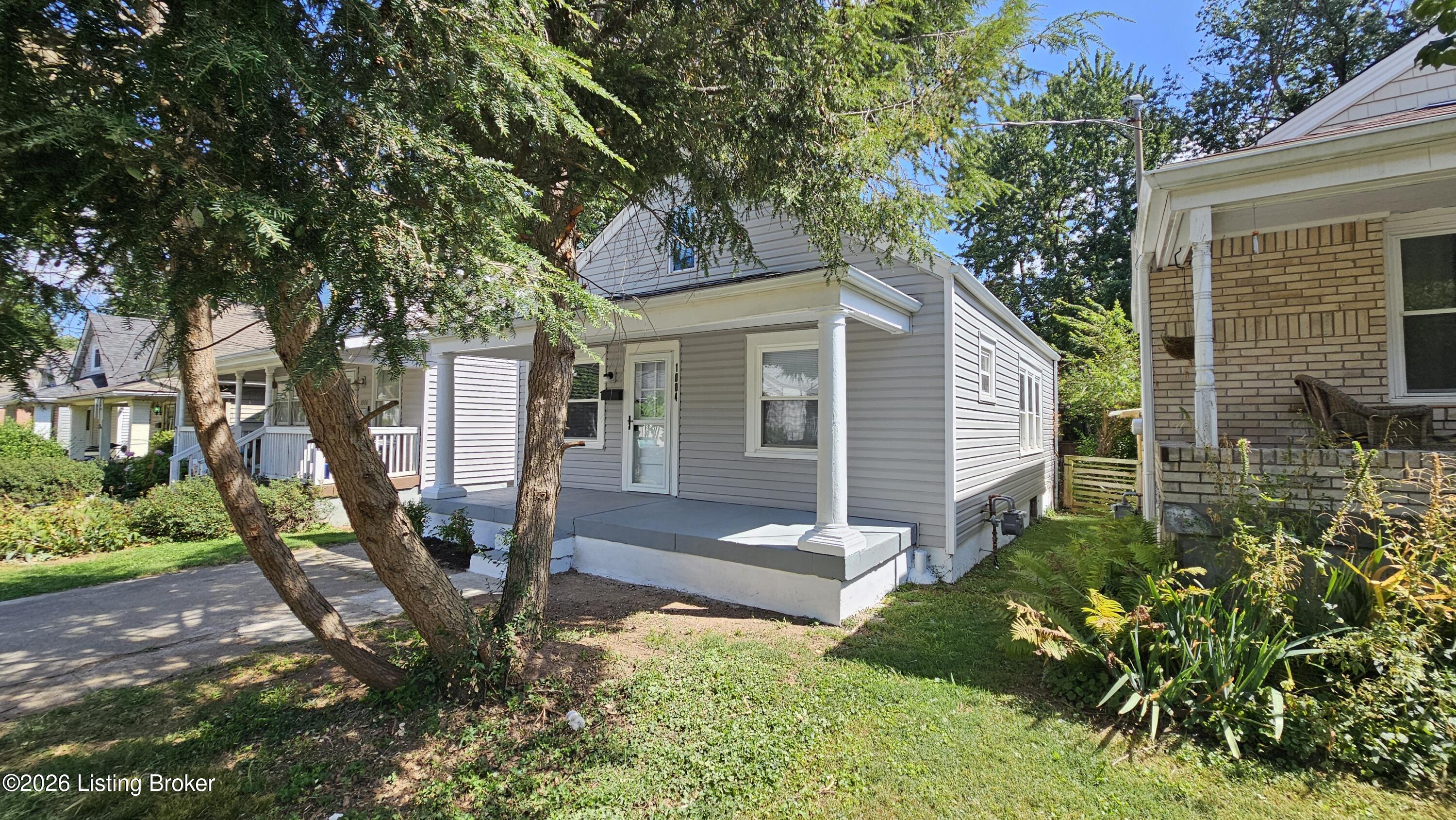 1004 Dixon Ave Property Photo 4