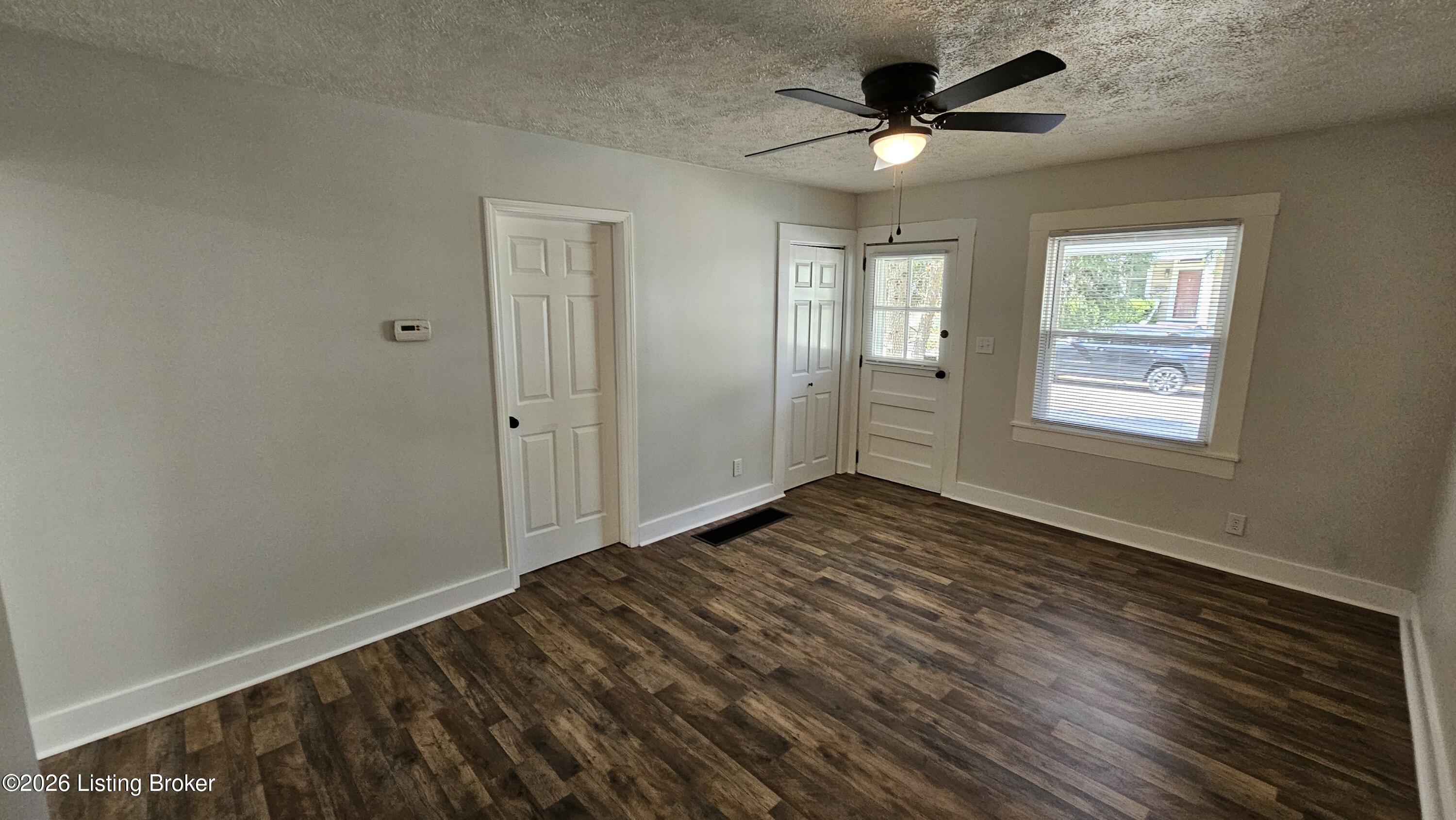 1004 Dixon Ave Property Photo 11