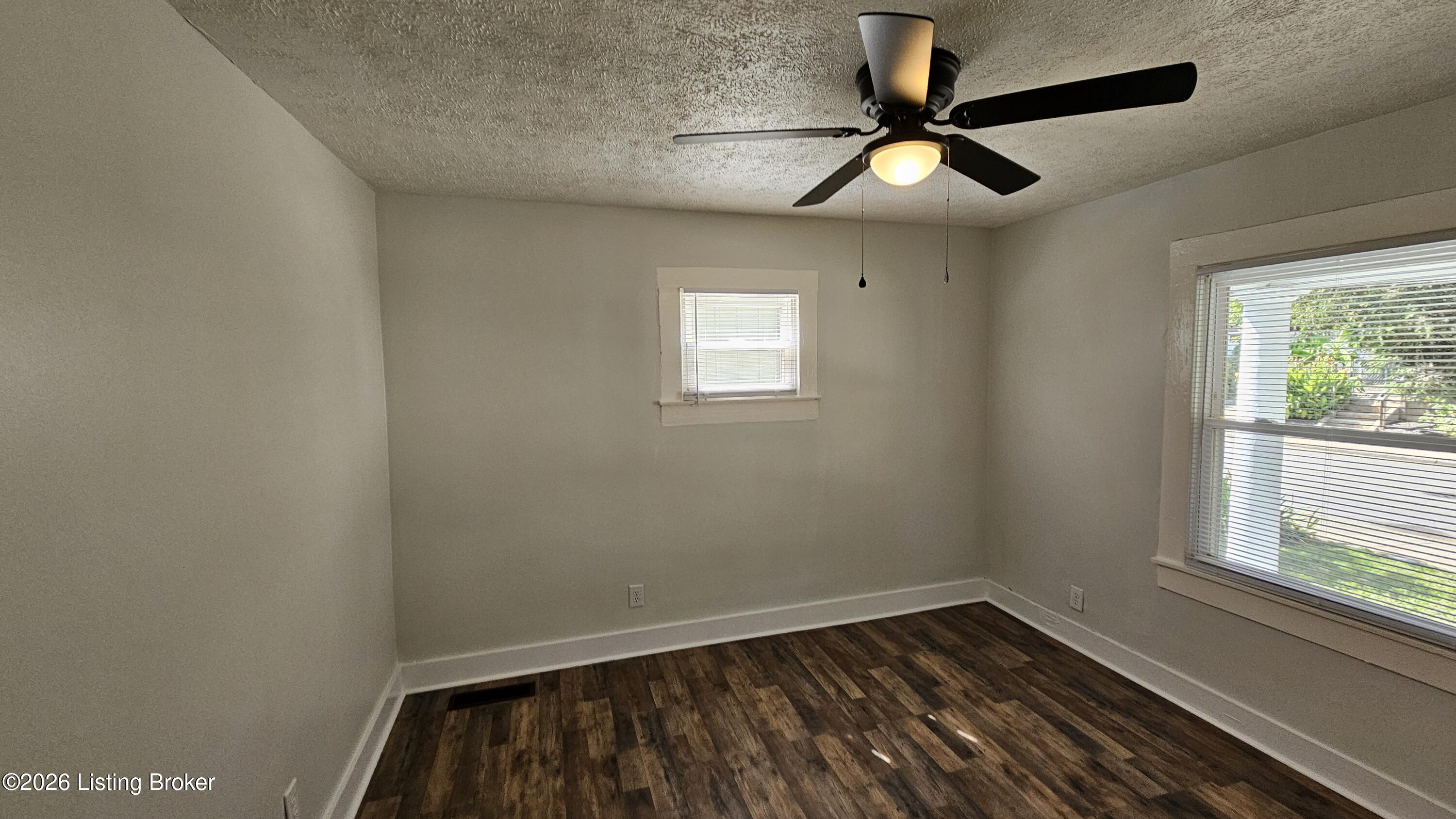 1004 Dixon Ave Property Photo 24