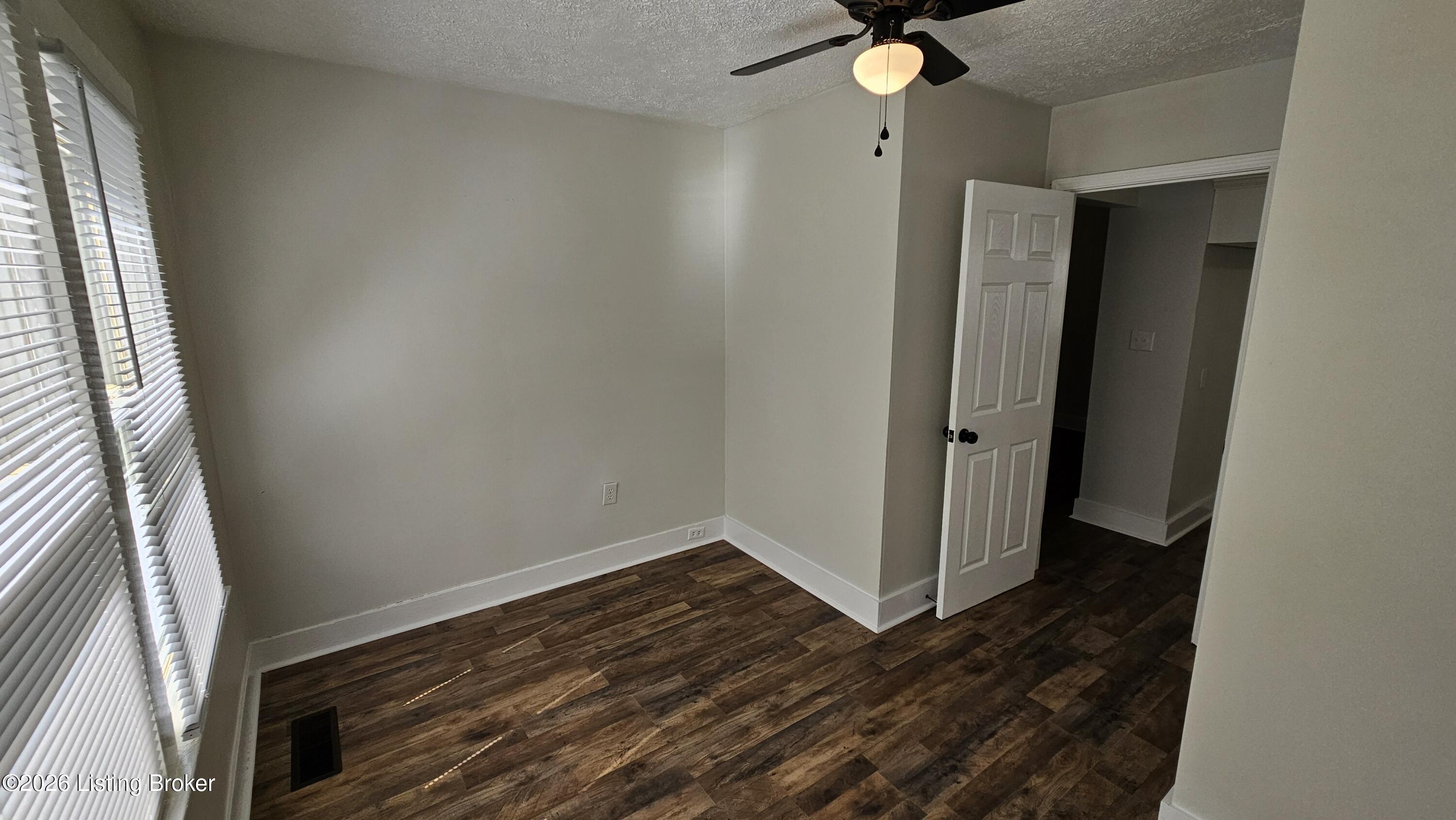 1004 Dixon Ave Property Photo 32