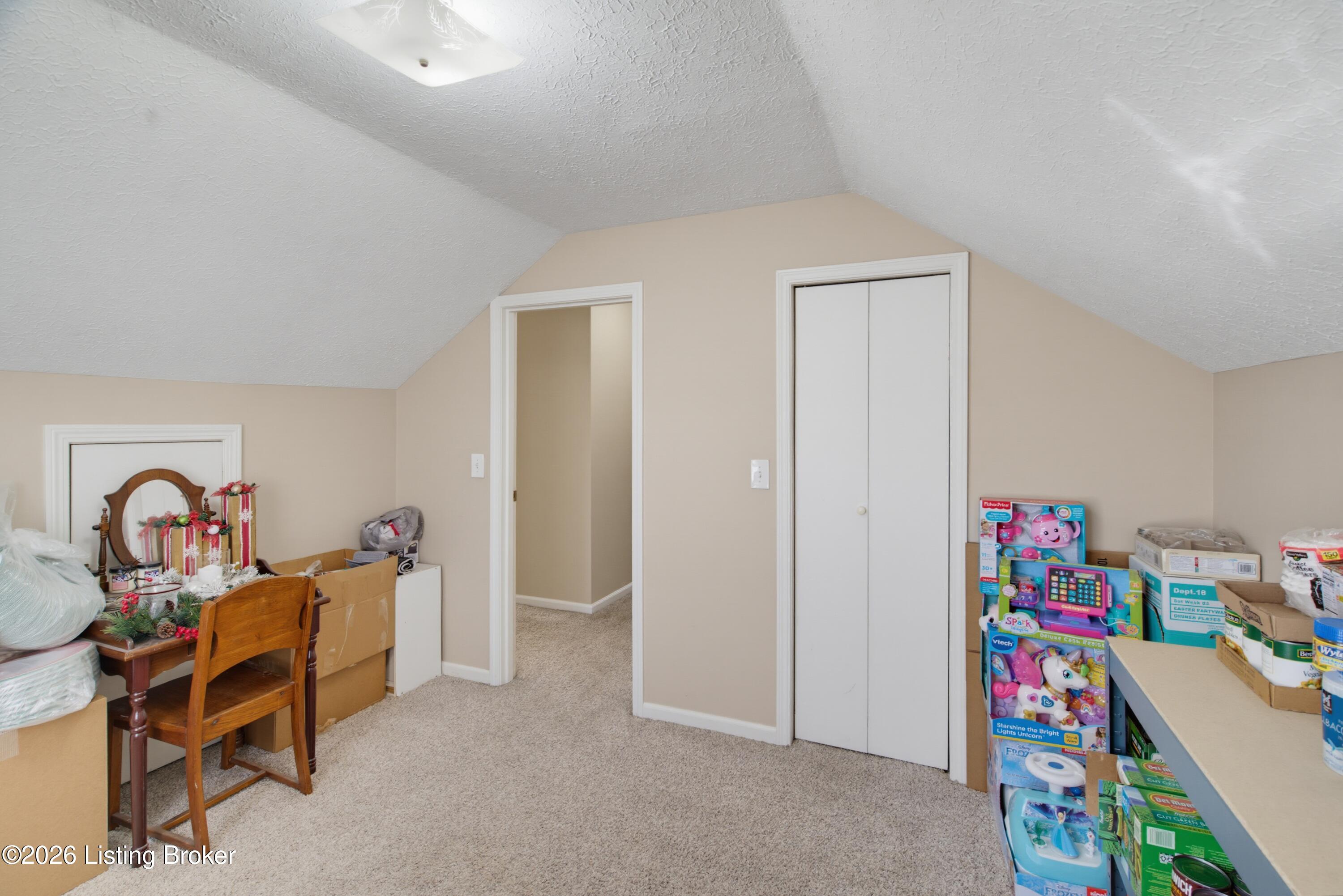 1102 Lone Oak Ave Property Photo 12
