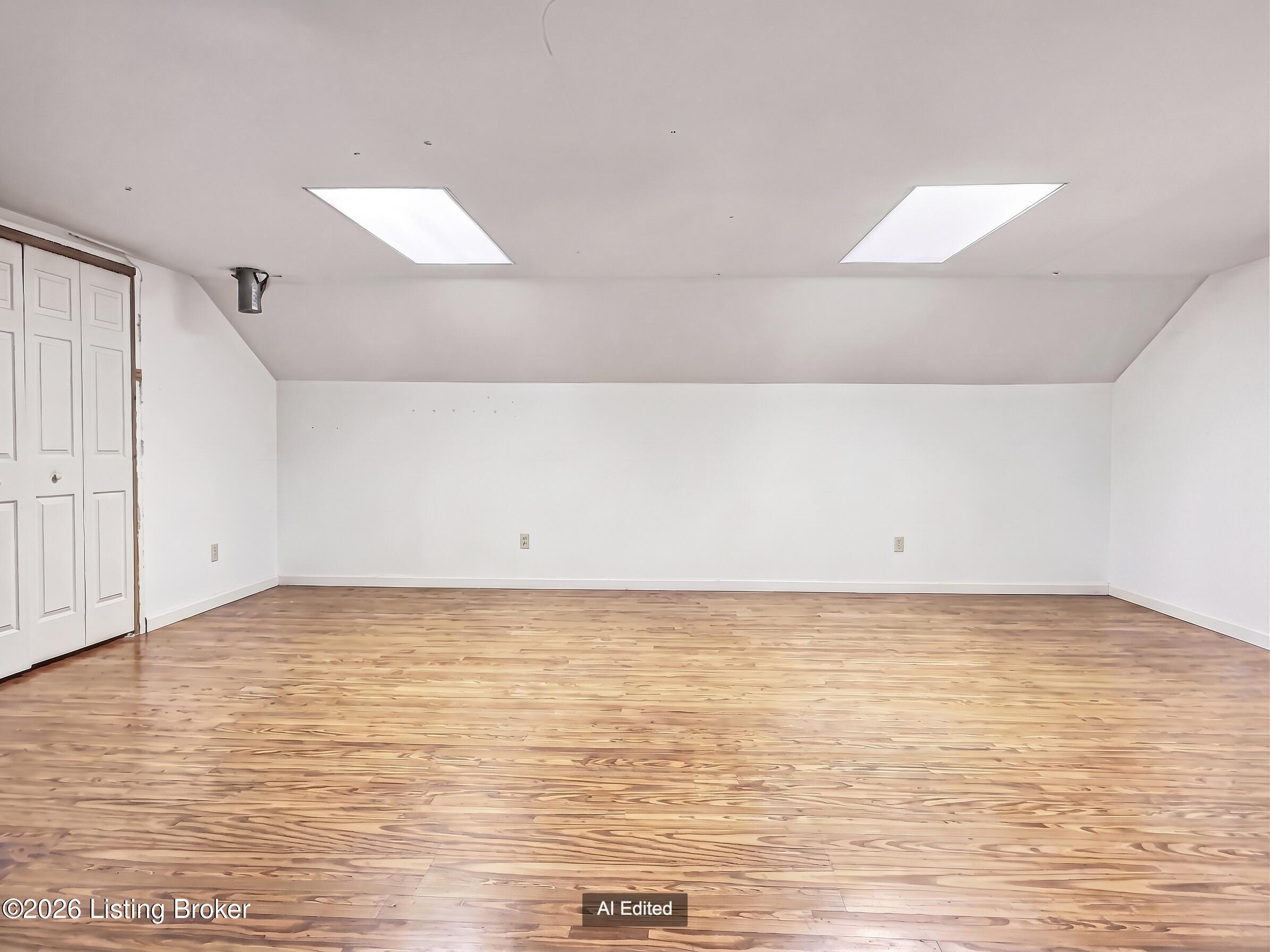1102 Lone Oak Ave Property Photo 16