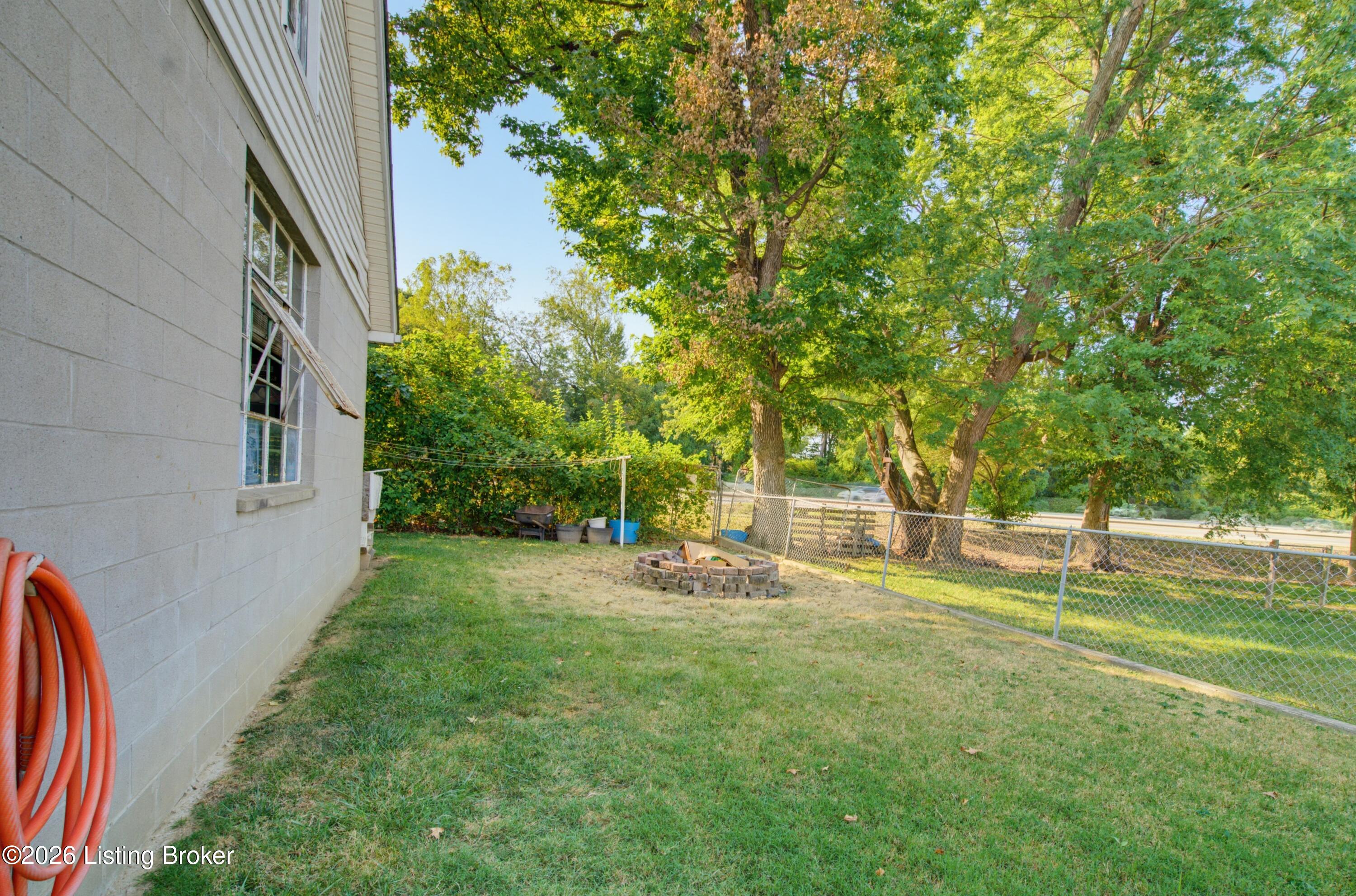 1102 Lone Oak Ave Property Photo 20