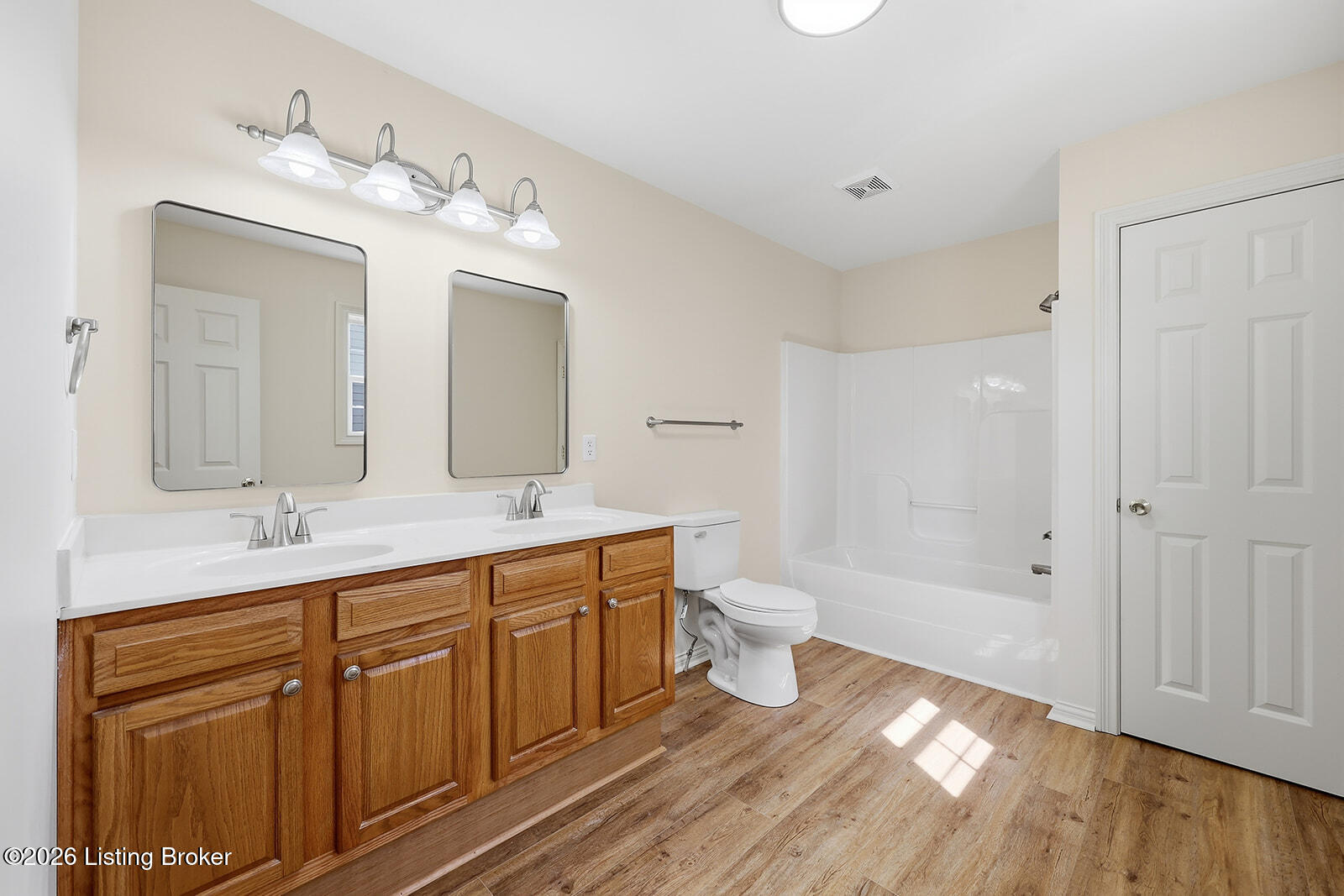 3223 Squire Cir Property Photo 18