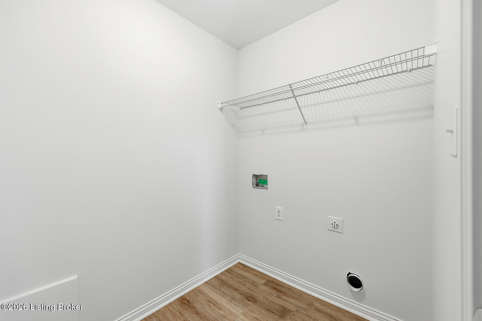 3223 Squire Cir Property Photo 27