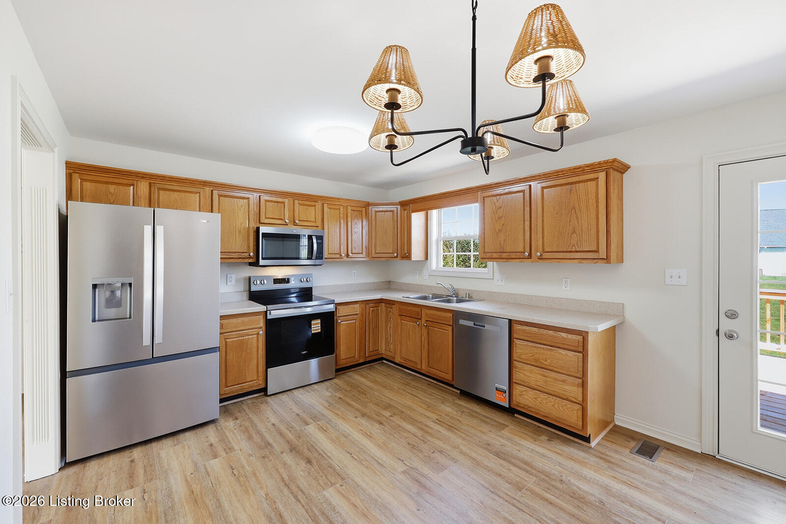 3223 Squire Cir Property Photo 29