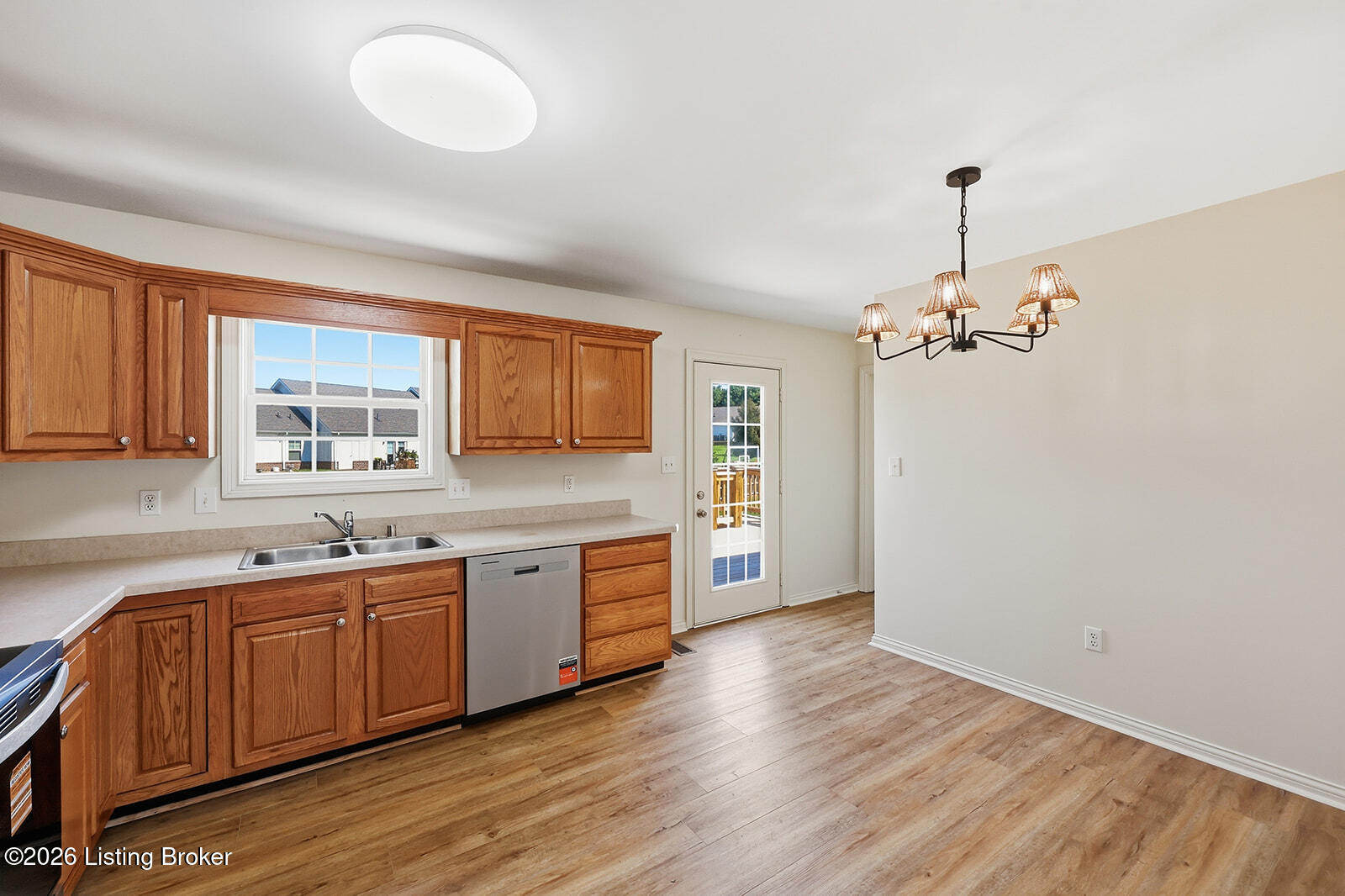 3223 Squire Cir Property Photo 32