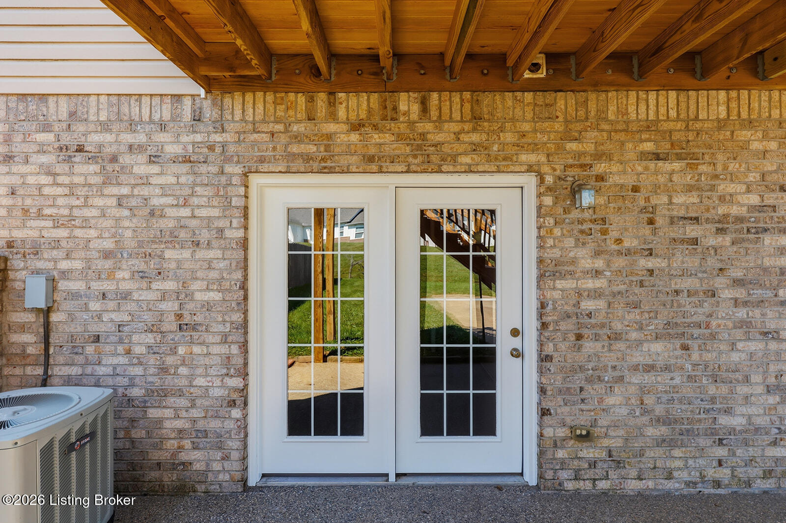 3223 Squire Cir Property Photo 40