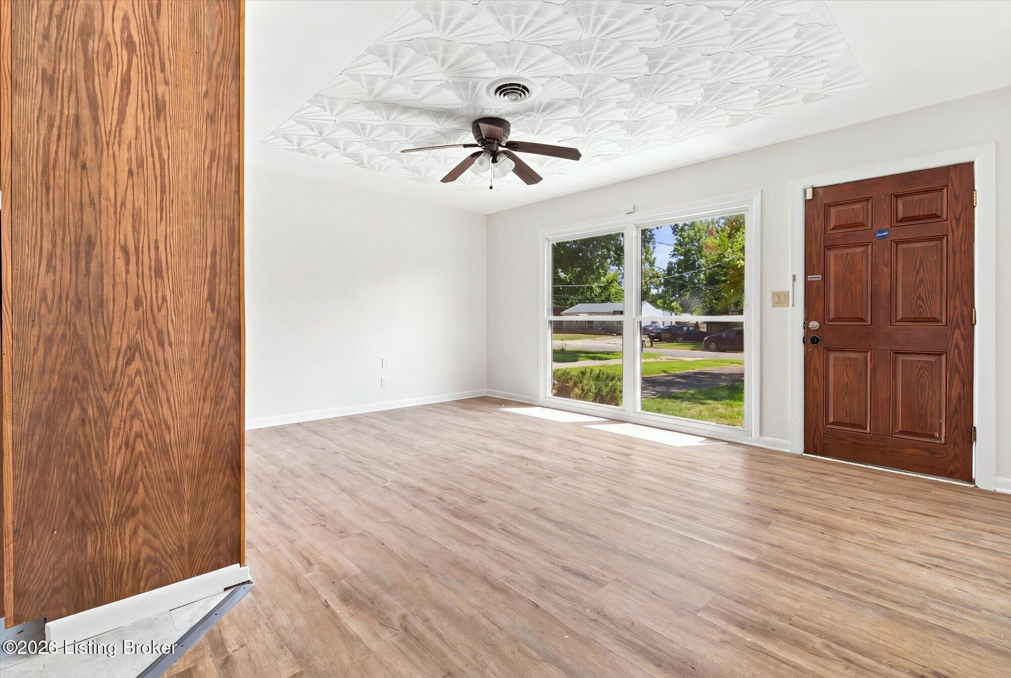 5003 Red Oak Ln Property Photo 3