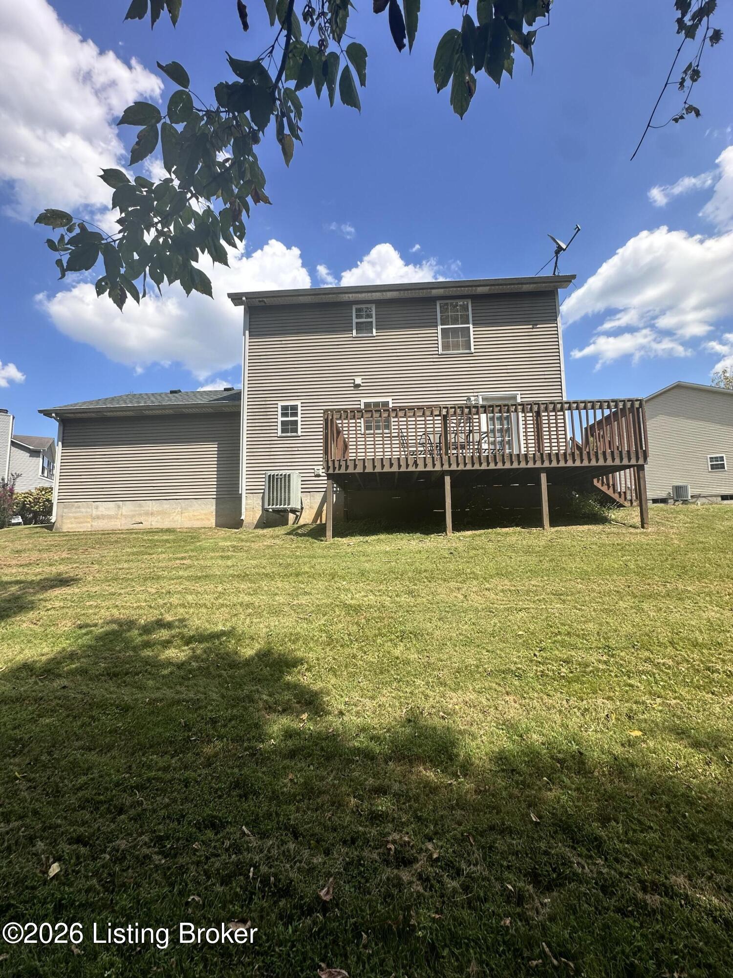 708 Clear Spring Ct Property Photo 4