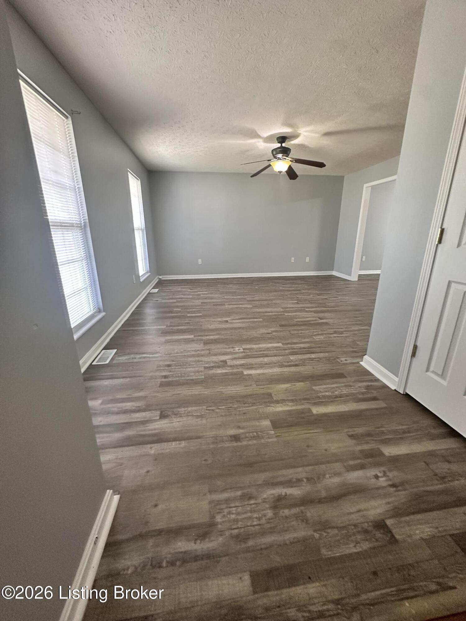 708 Clear Spring Ct Property Photo 10