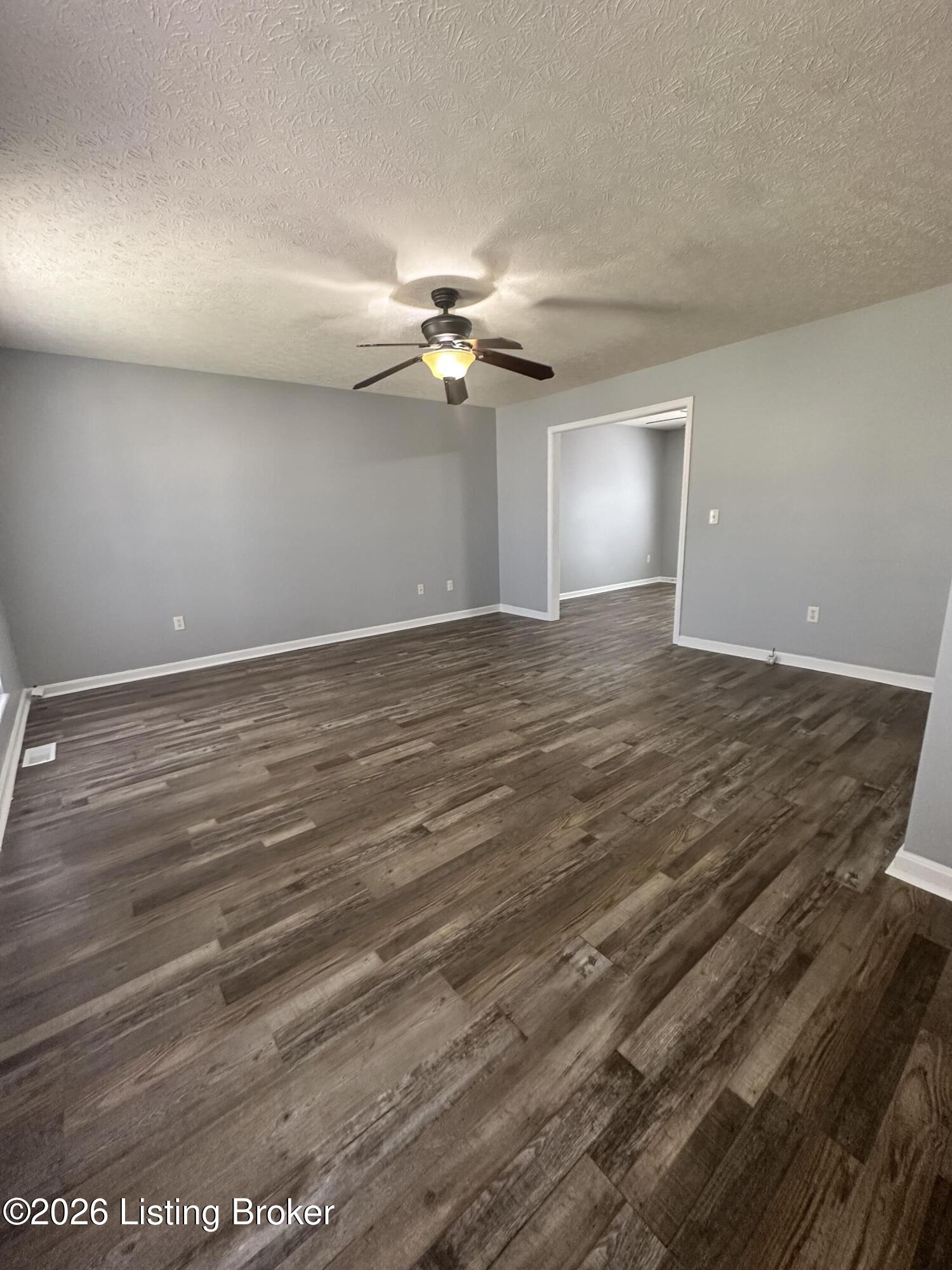 708 Clear Spring Ct Property Photo 11