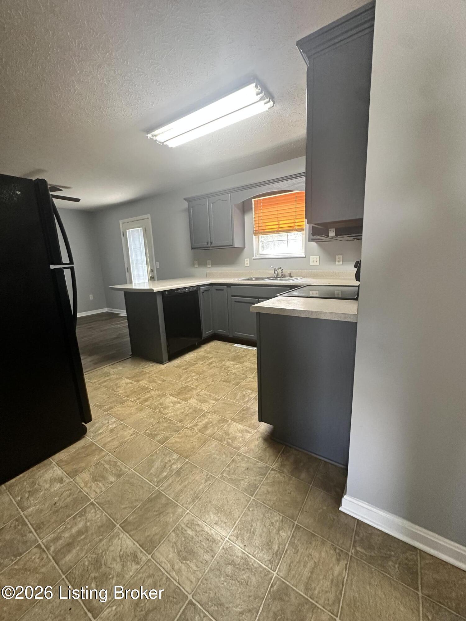 708 Clear Spring Ct Property Photo 16