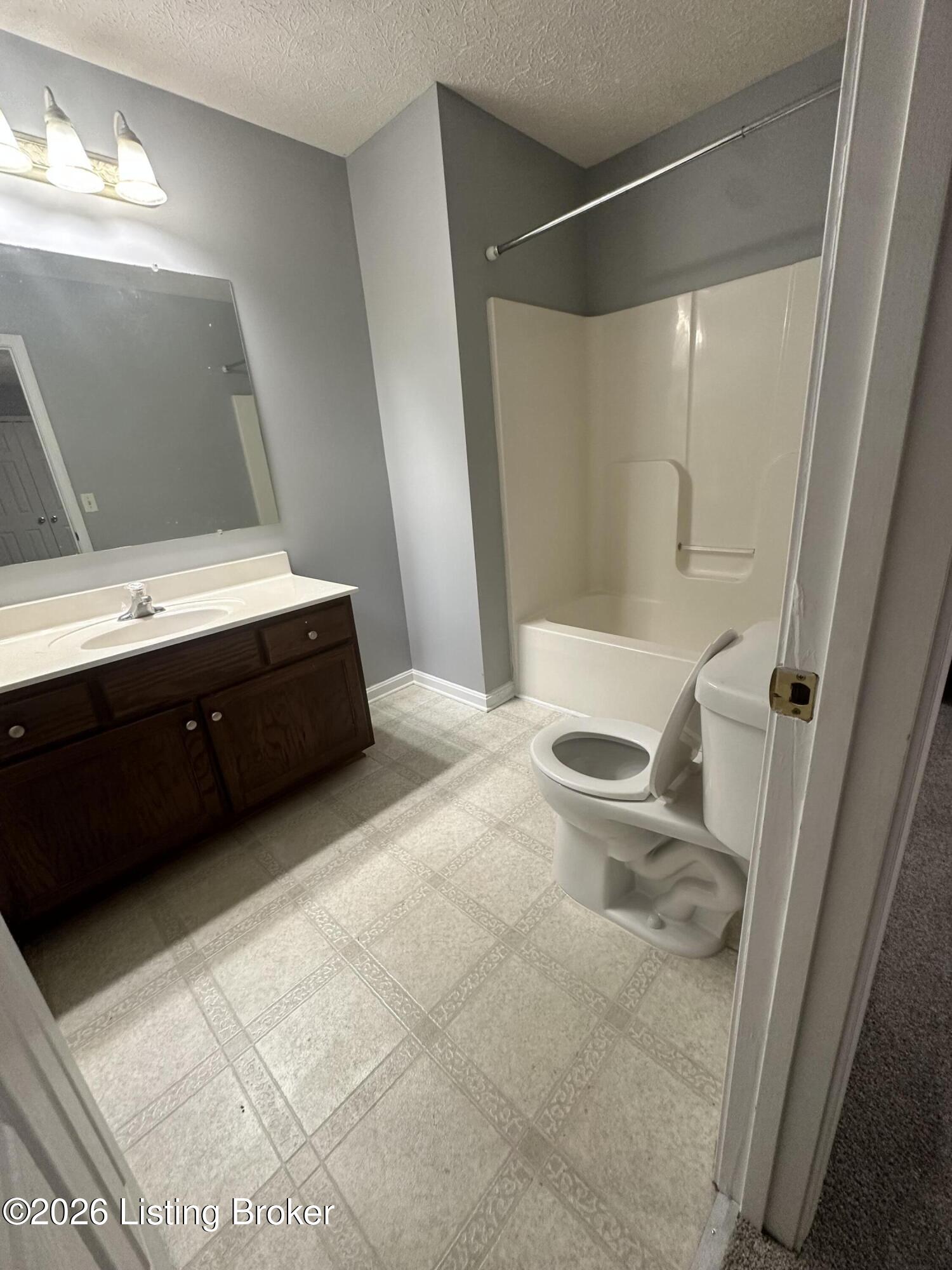 708 Clear Spring Ct Property Photo 28