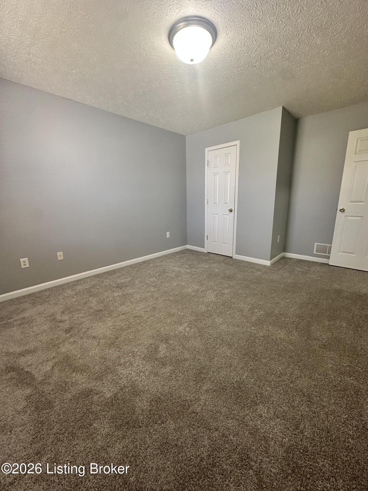 708 Clear Spring Ct Property Photo 33