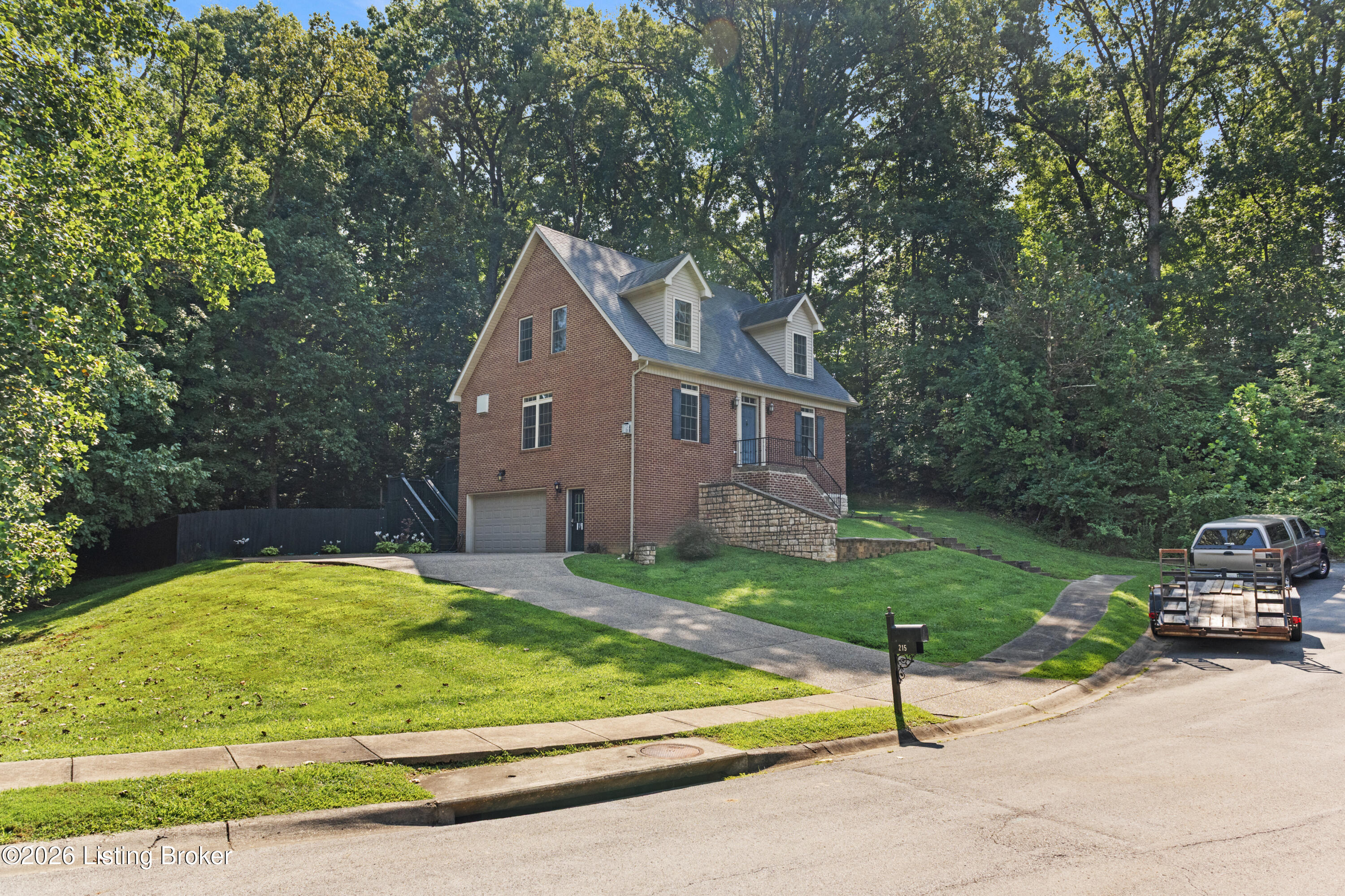 215 S Parkside Dr Property Photo 2