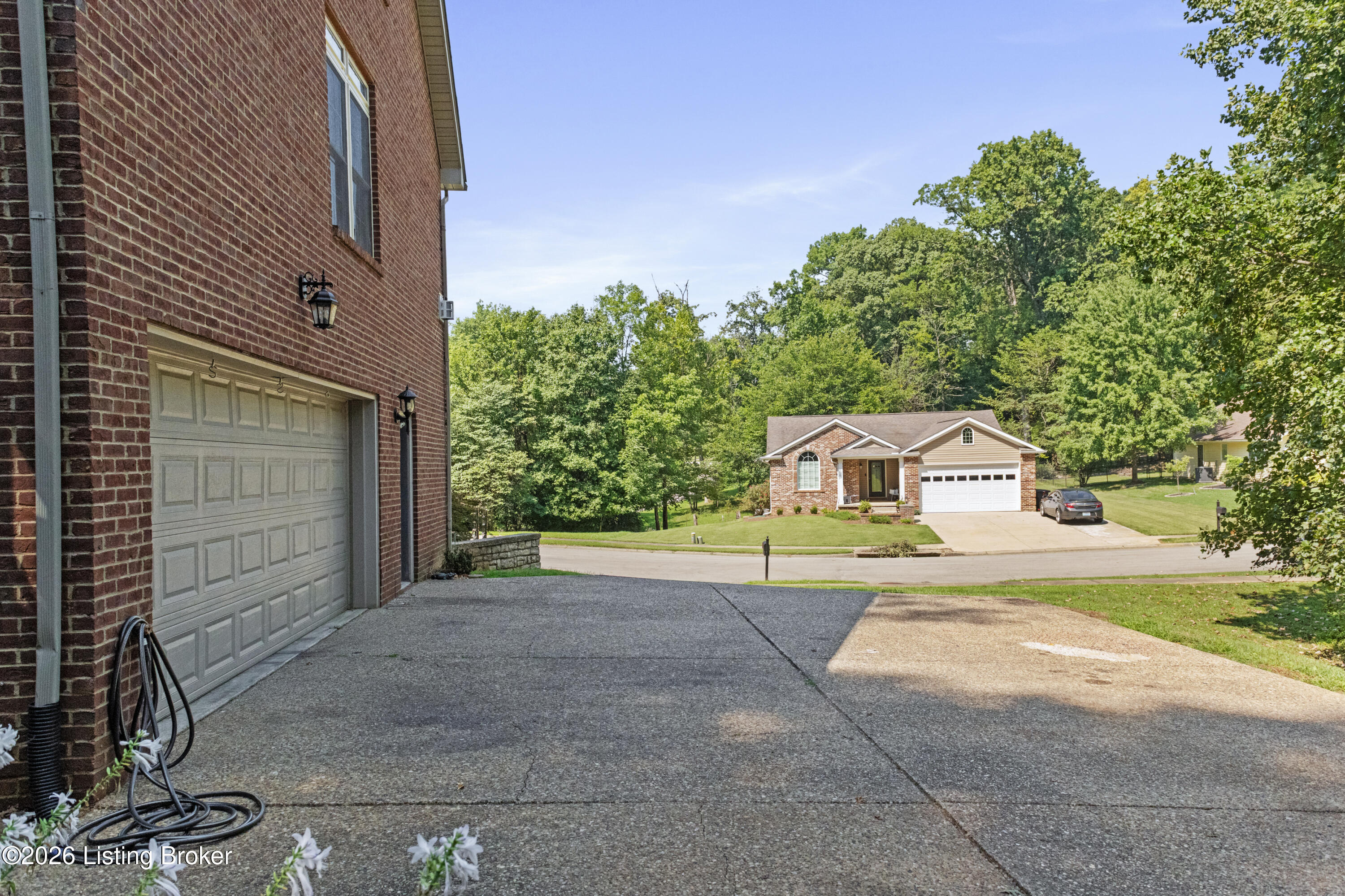 215 S Parkside Dr Property Photo 41