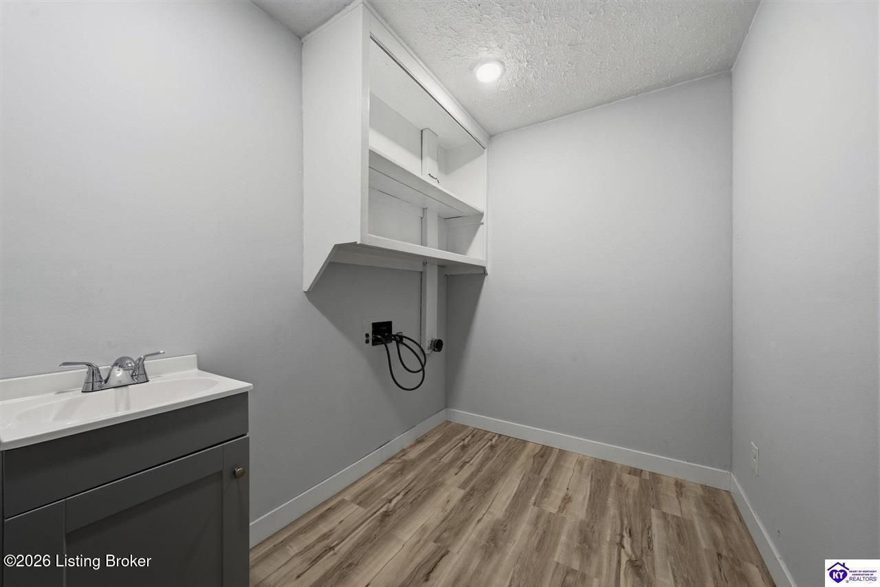 213 W French St Property Photo 17