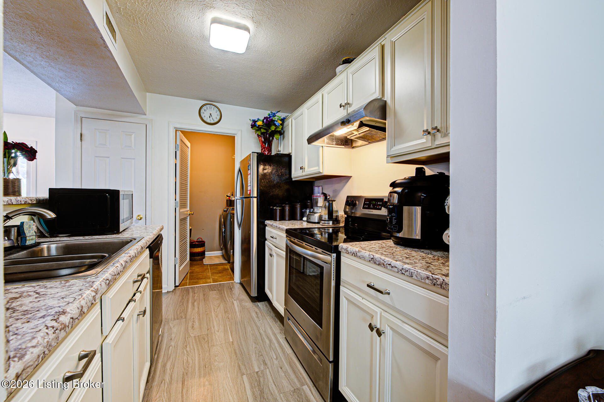 12108 Eastbay Ct Property Photo 11