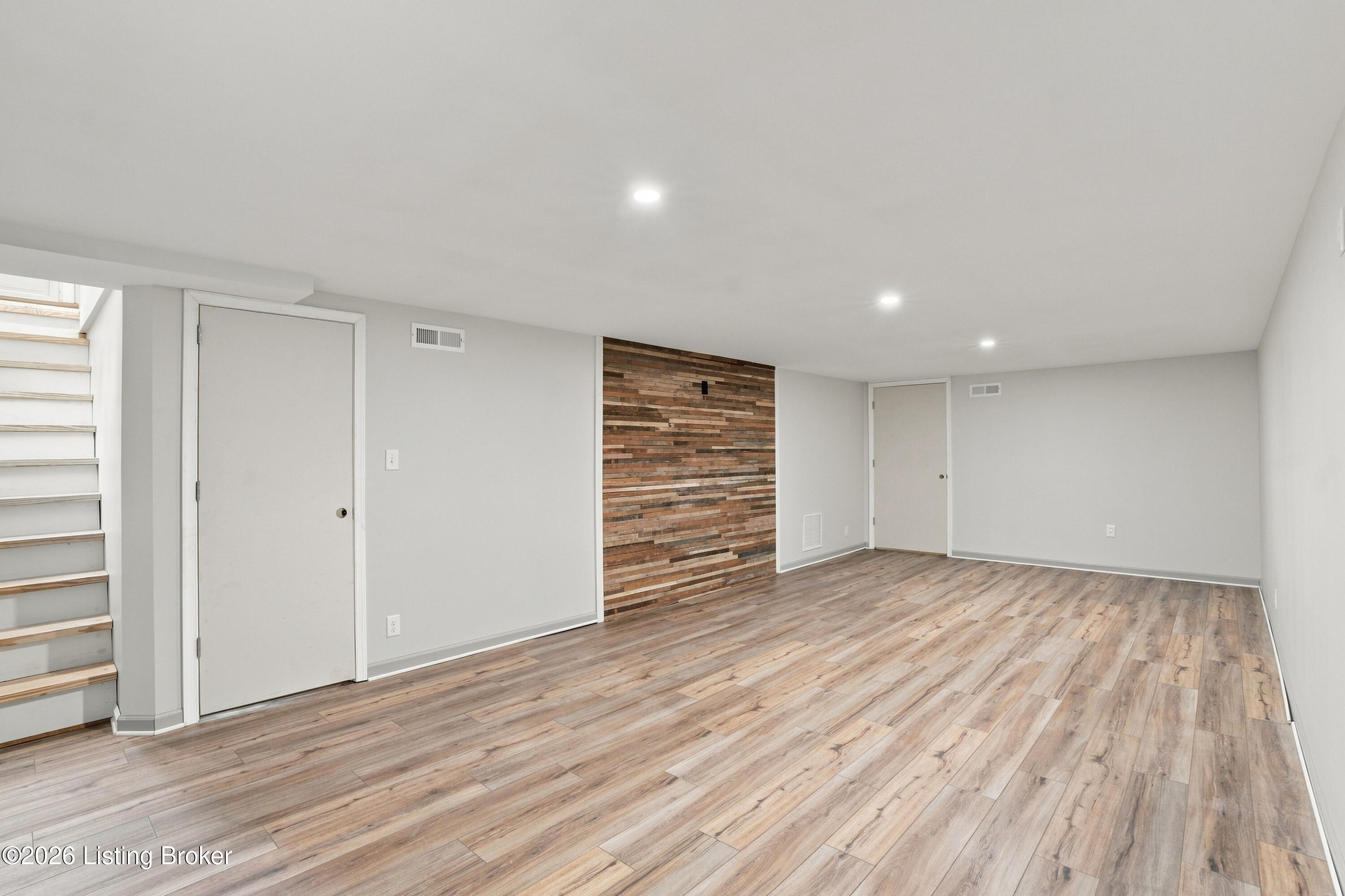 1611 Greenland Park Cir Property Photo 8