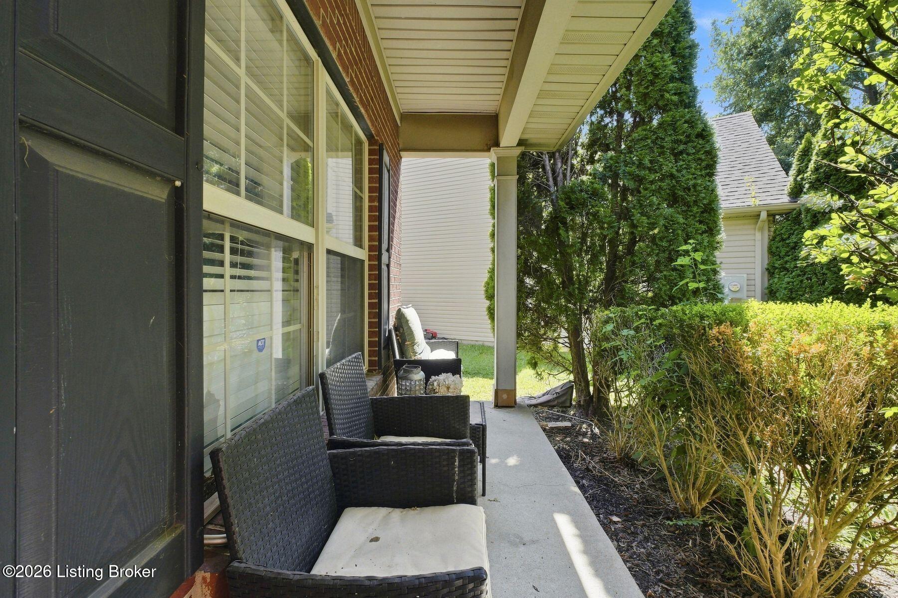11405 Walnut Farm Pl Property Photo 4
