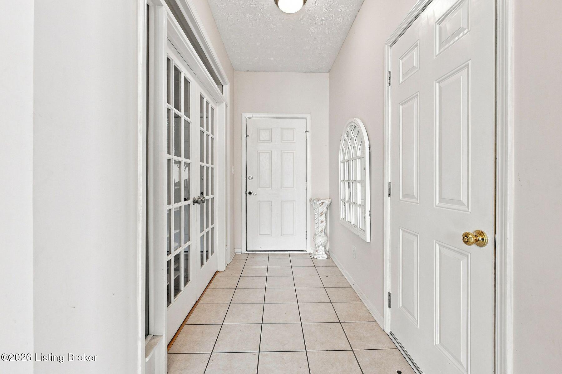 11405 Walnut Farm Pl Property Photo 6