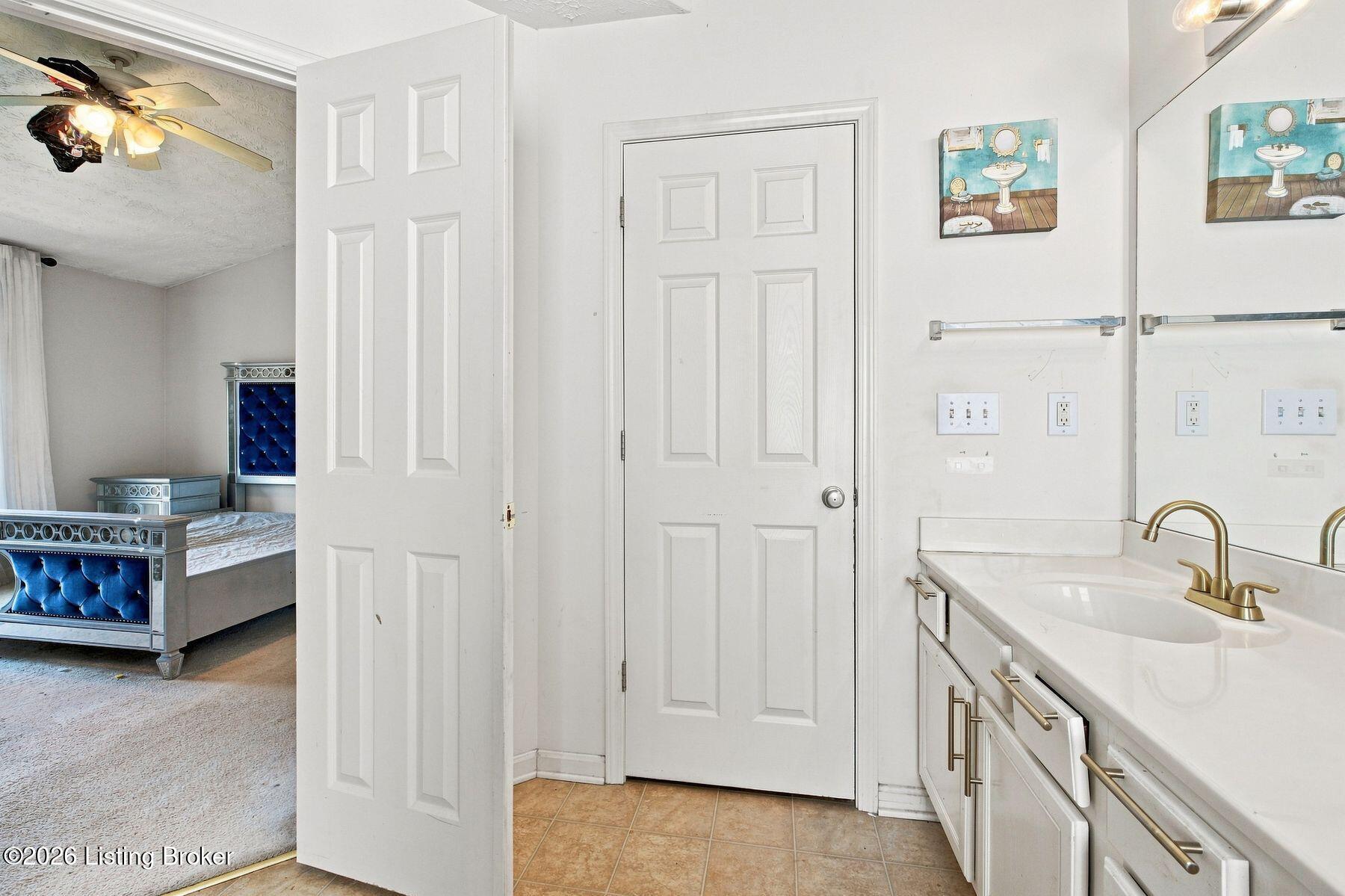 11405 Walnut Farm Pl Property Photo 21