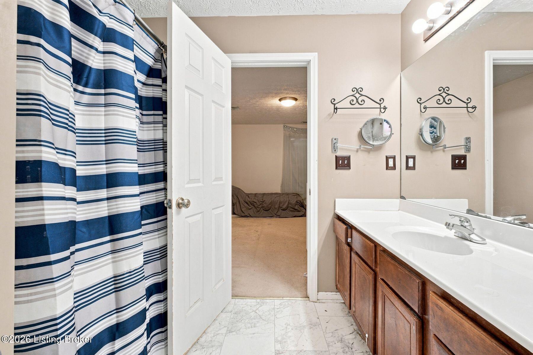 11405 Walnut Farm Pl Property Photo 26